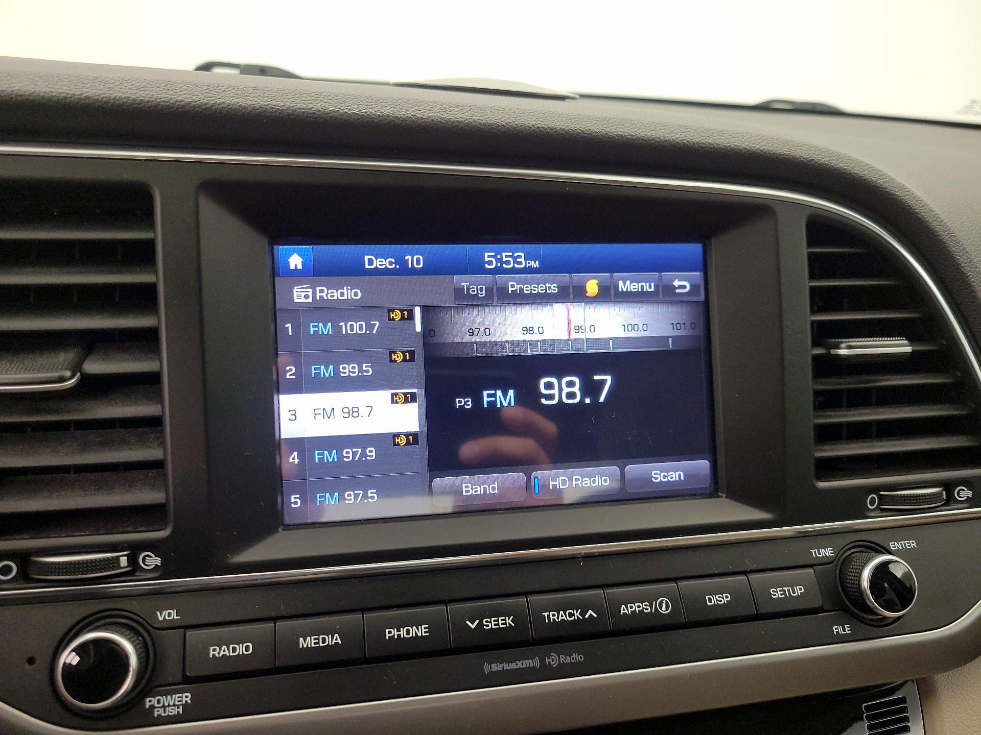 Thumbnail: 2017 Hyundai Elantra - 15