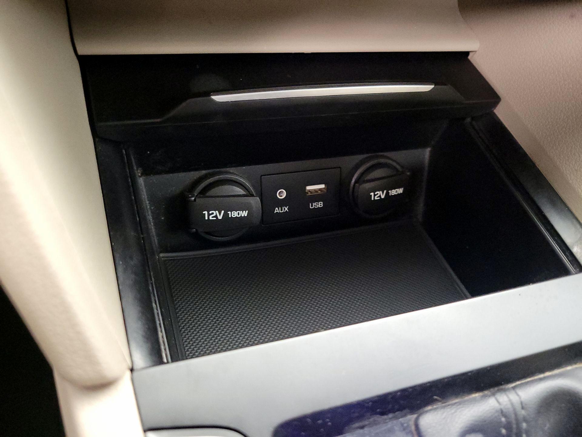 Thumbnail: 2017 Hyundai Elantra - 18