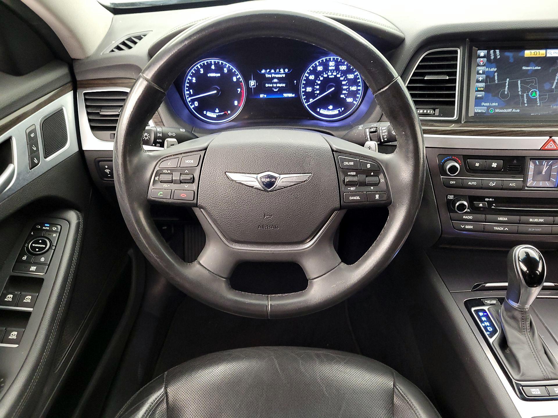 Thumbnail: 2017 Genesis G80 - 10