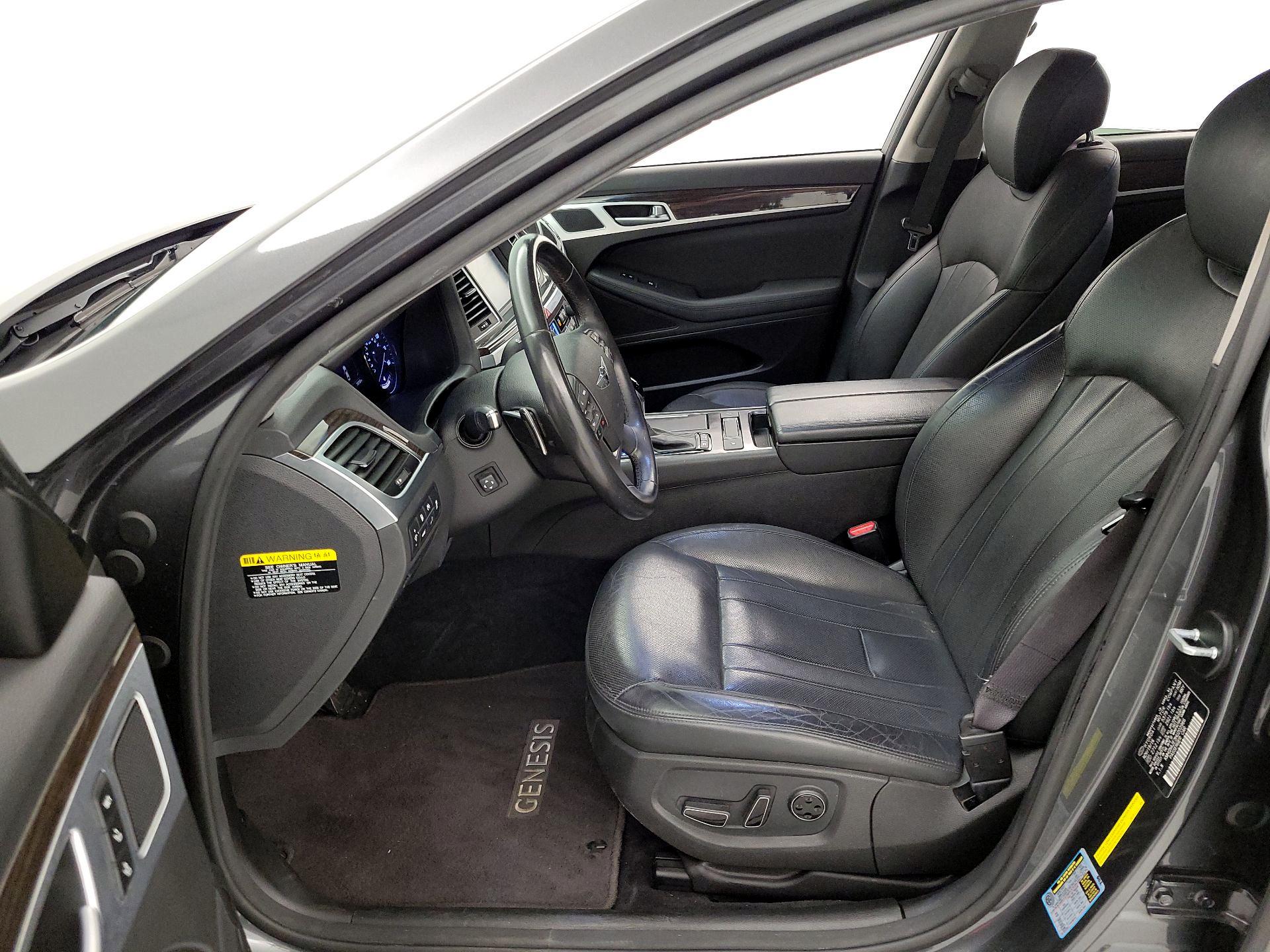 Thumbnail: 2017 Genesis G80 - 11