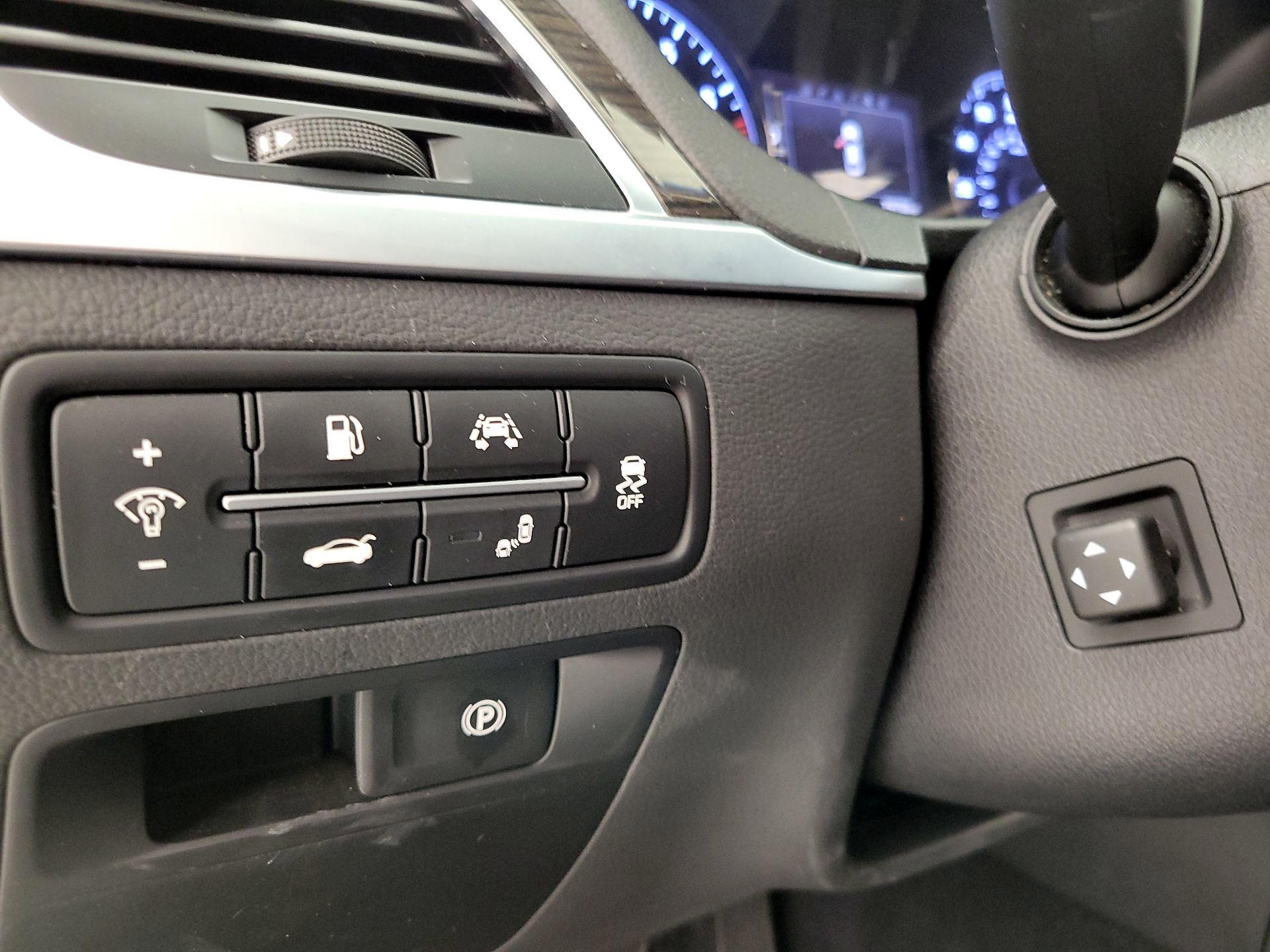 Thumbnail: 2017 Genesis G80 - 13