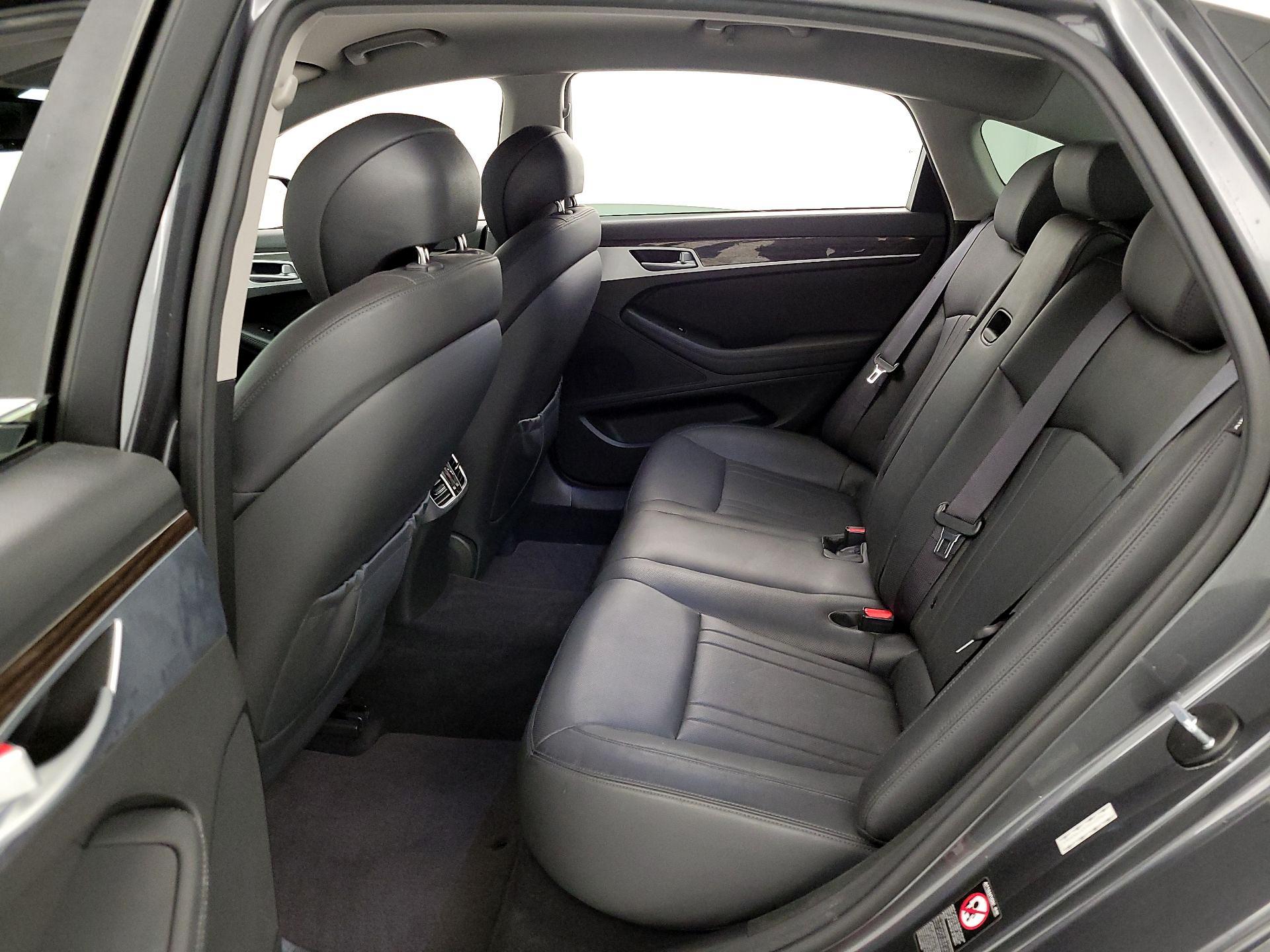 Thumbnail: 2017 Genesis G80 - 20