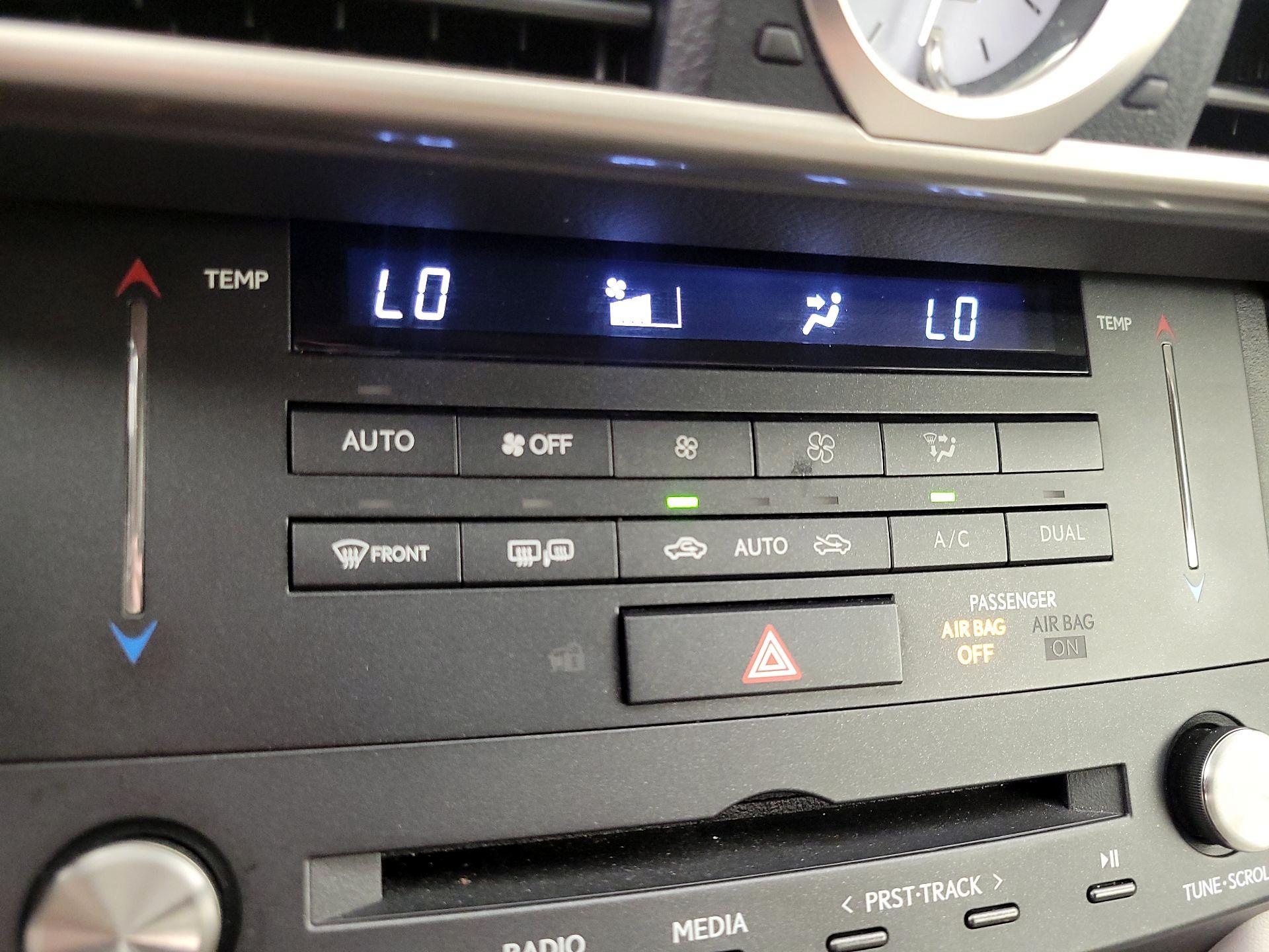 Thumbnail: 2015 Lexus RC - 17