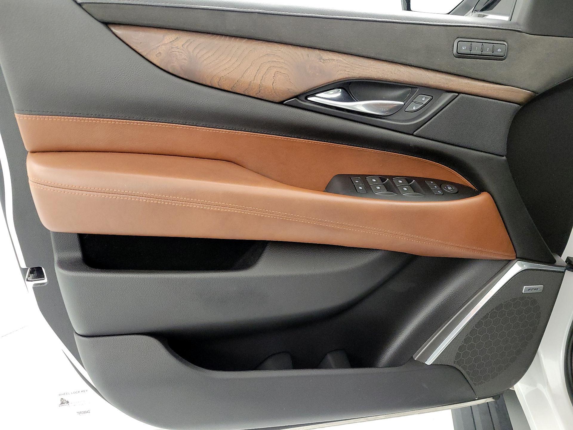 Thumbnail: 2019 Cadillac Escalade - 12