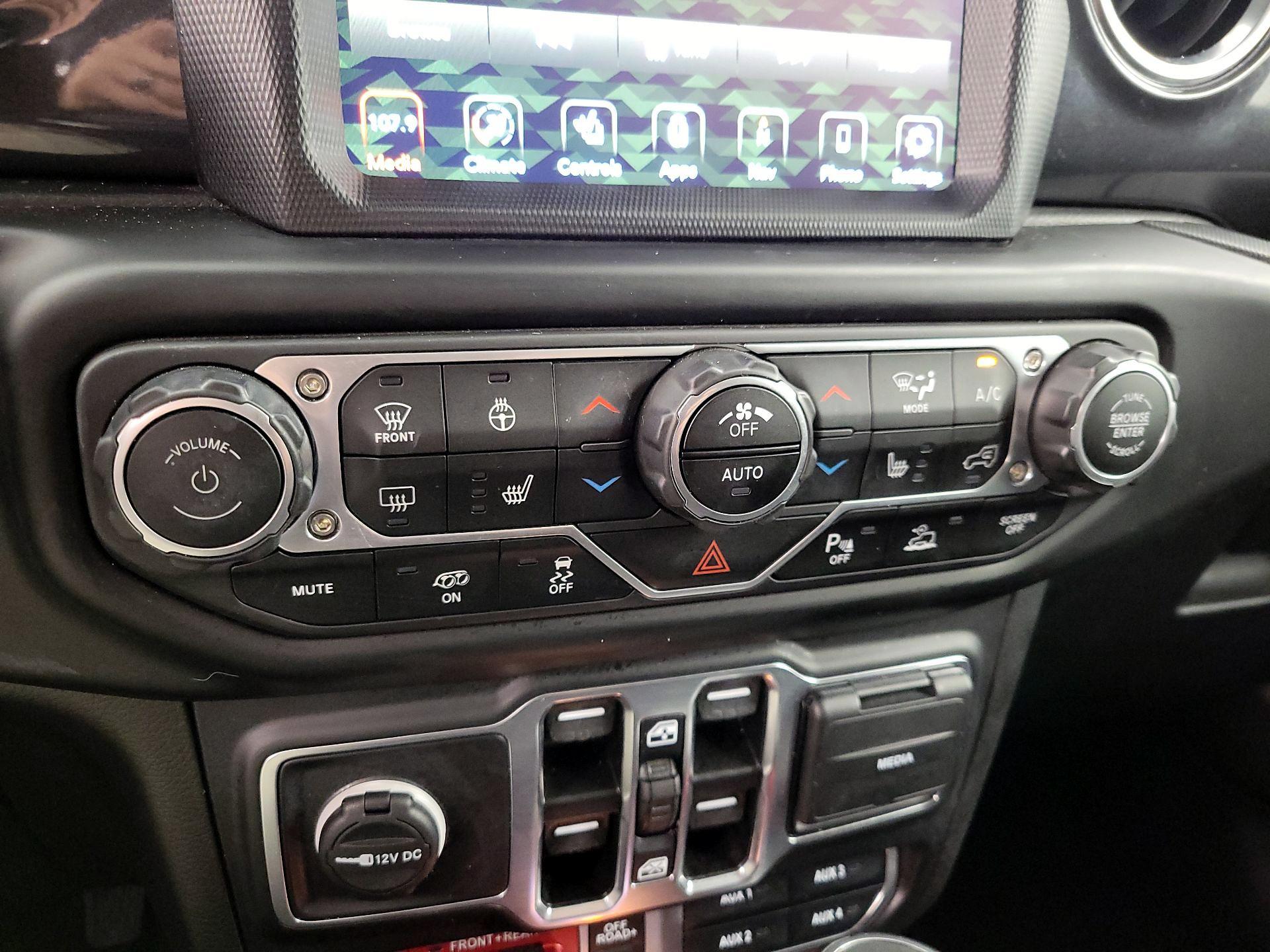 Thumbnail: 2023 Jeep Wrangler - 17