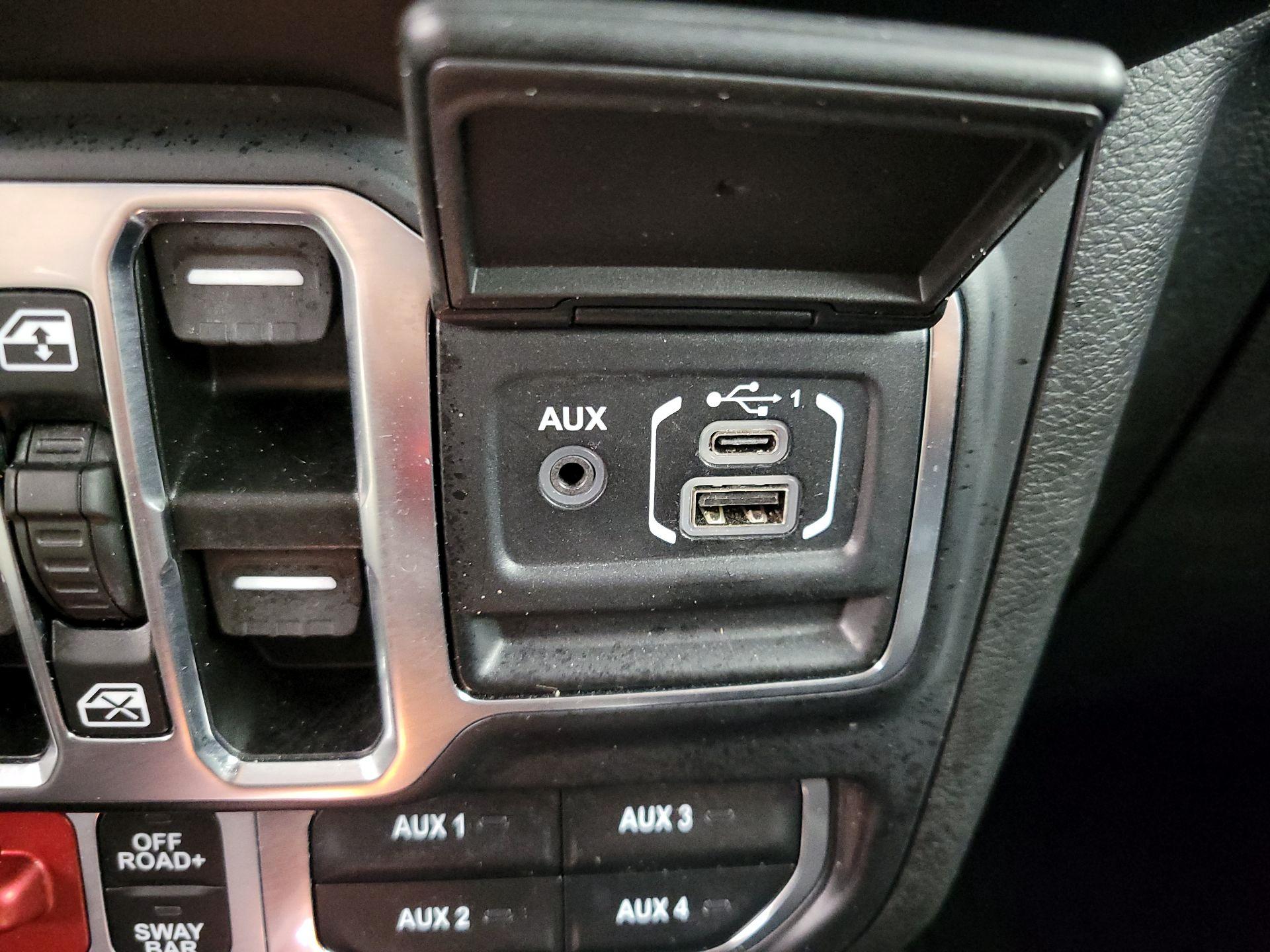 Thumbnail: 2023 Jeep Wrangler - 19