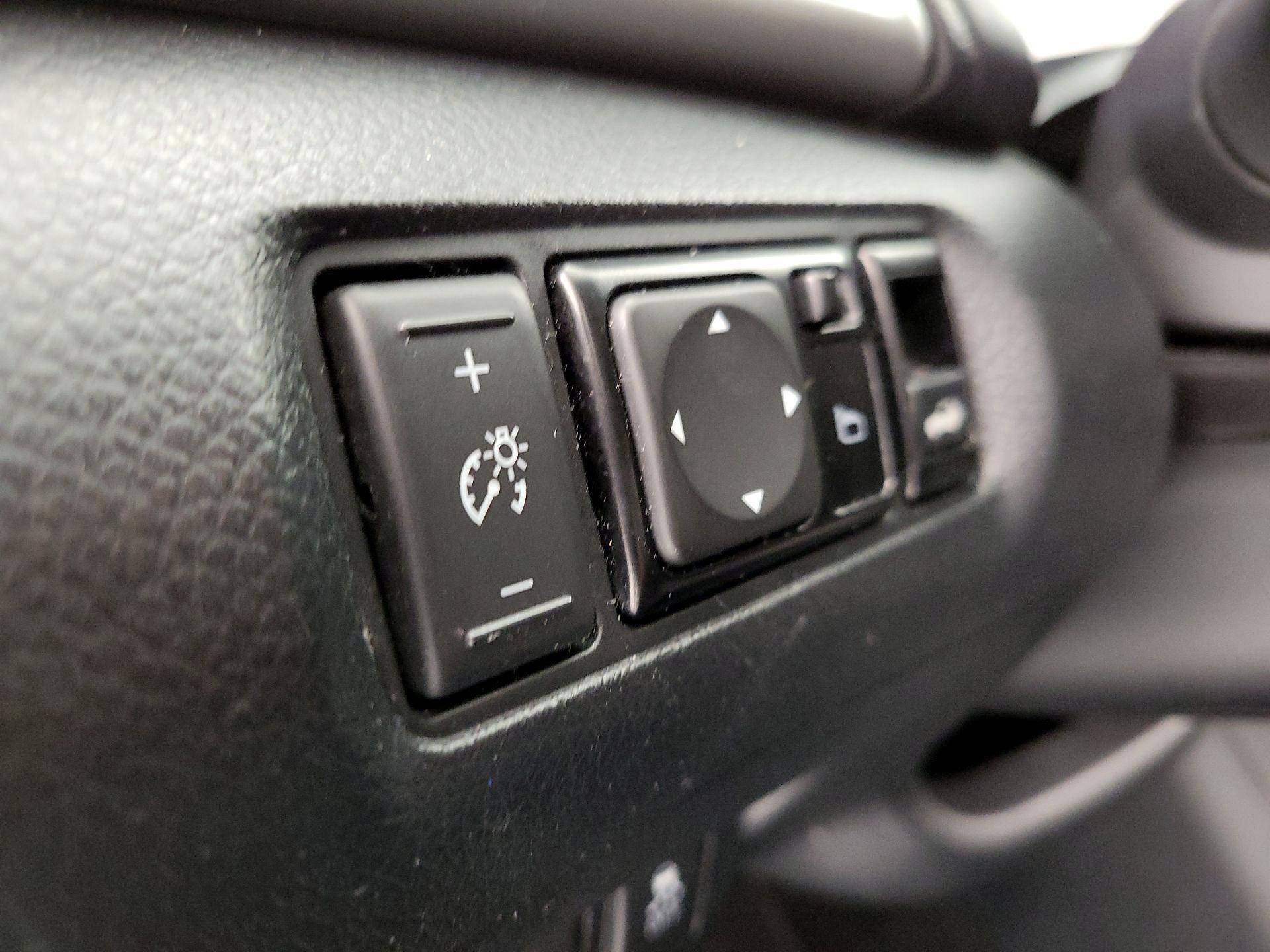 Thumbnail: 2016 Nissan Sentra - 13