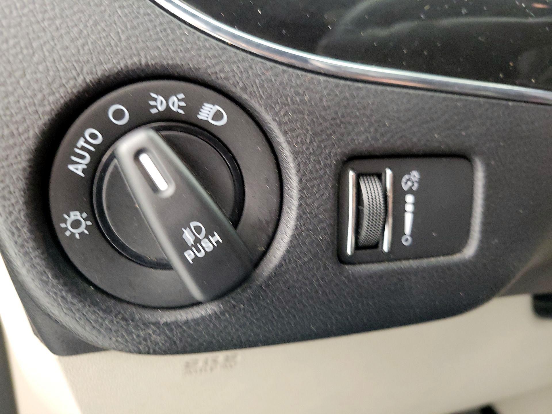 Thumbnail: 2019 Dodge Grand Caravan - 13