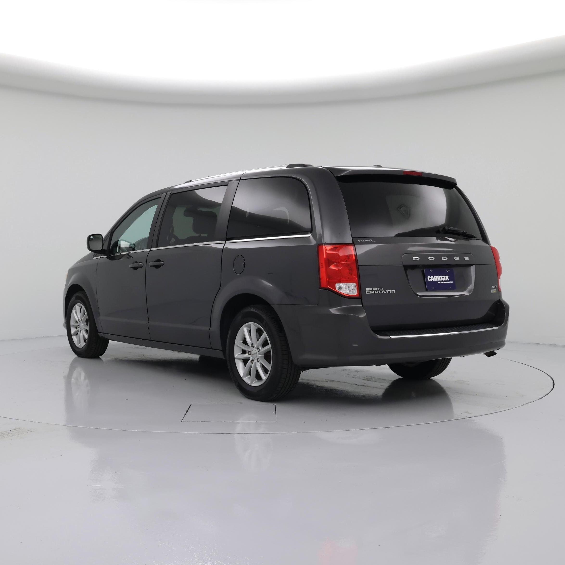 Thumbnail: 2019 Dodge Grand Caravan - 2