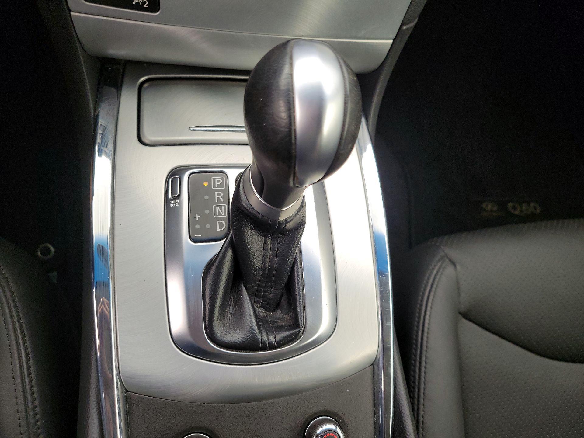 Thumbnail: 2015 INFINITI Q60 - 17