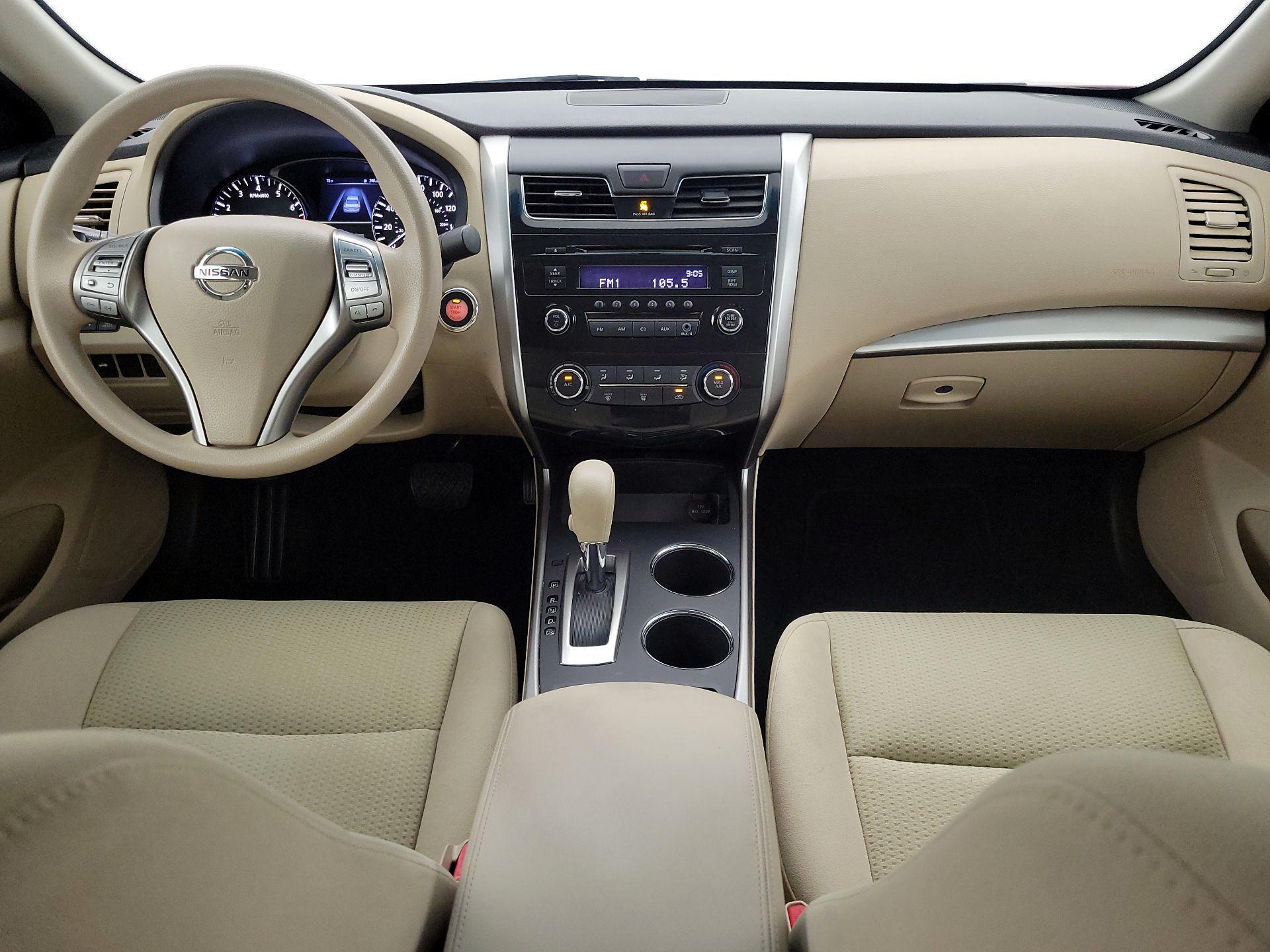 Thumbnail: 2015 Nissan Altima - 9