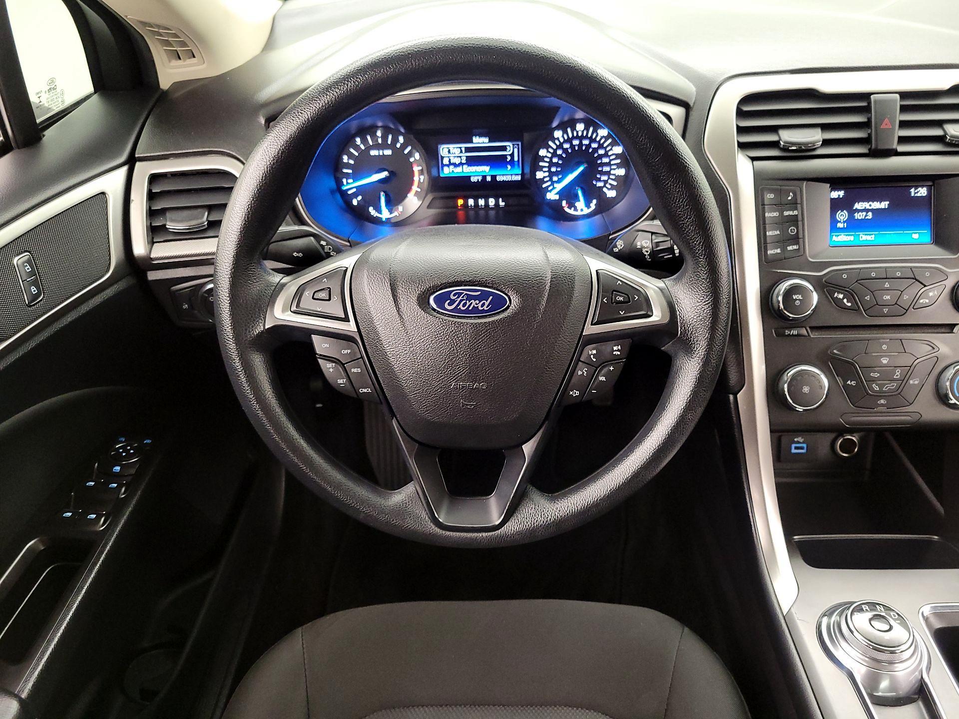 Thumbnail: 2017 Ford Fusion - 10