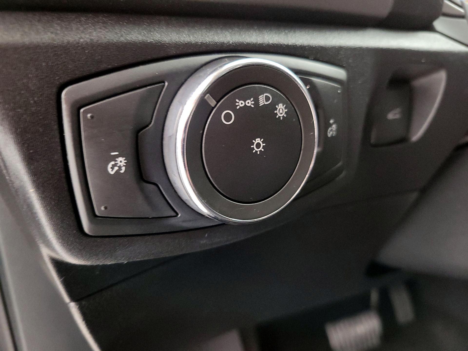 Thumbnail: 2017 Ford Fusion - 13