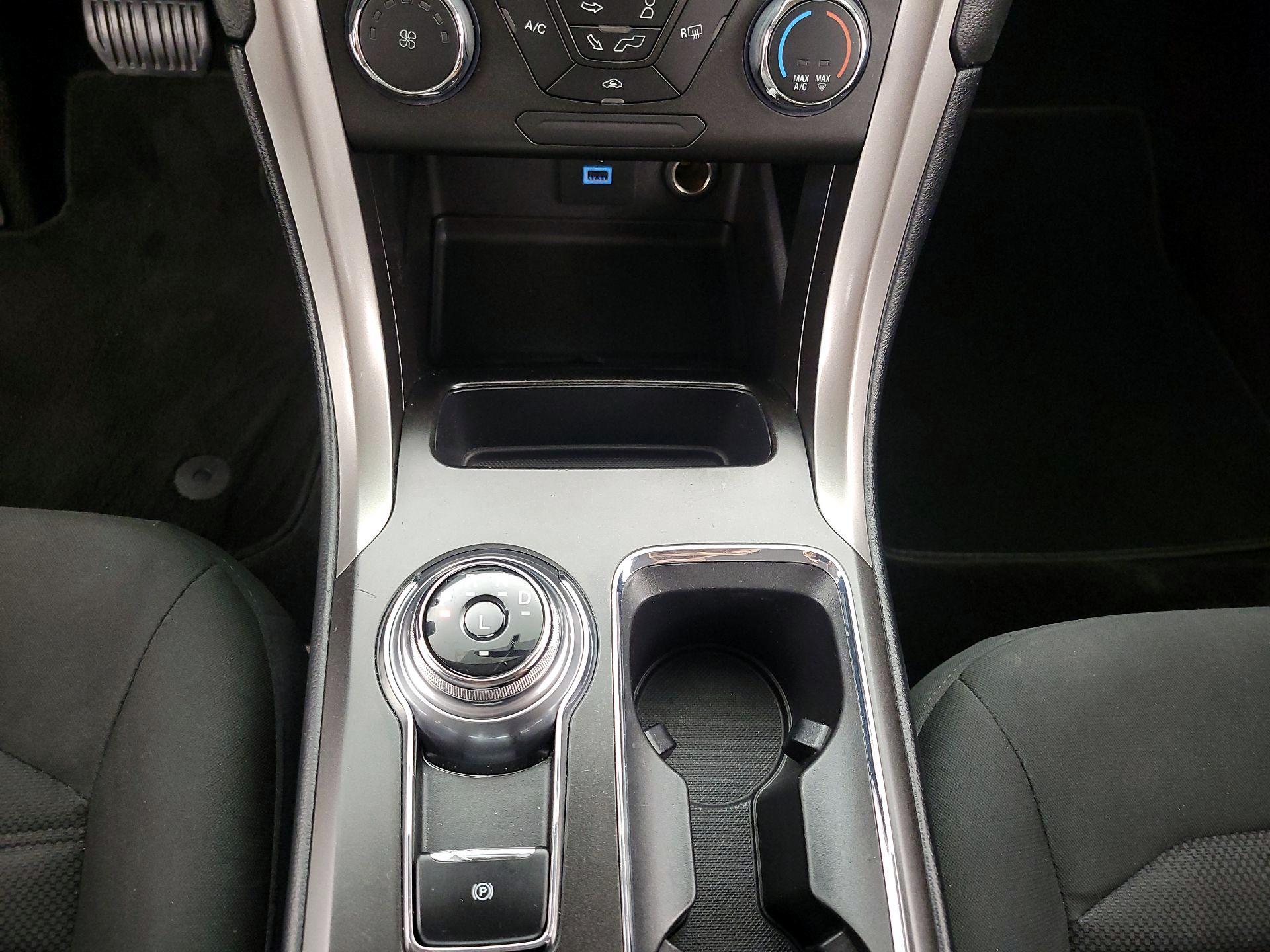 Thumbnail: 2017 Ford Fusion - 17