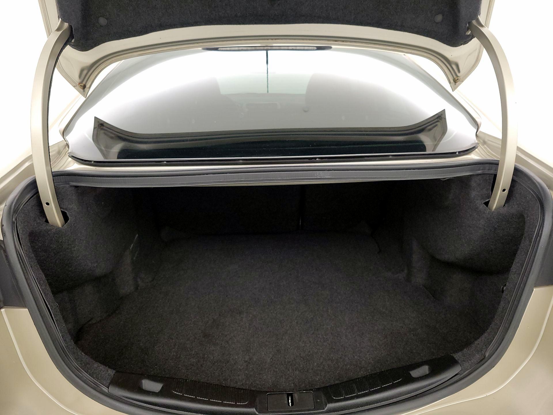 Thumbnail: 2017 Ford Fusion - 20