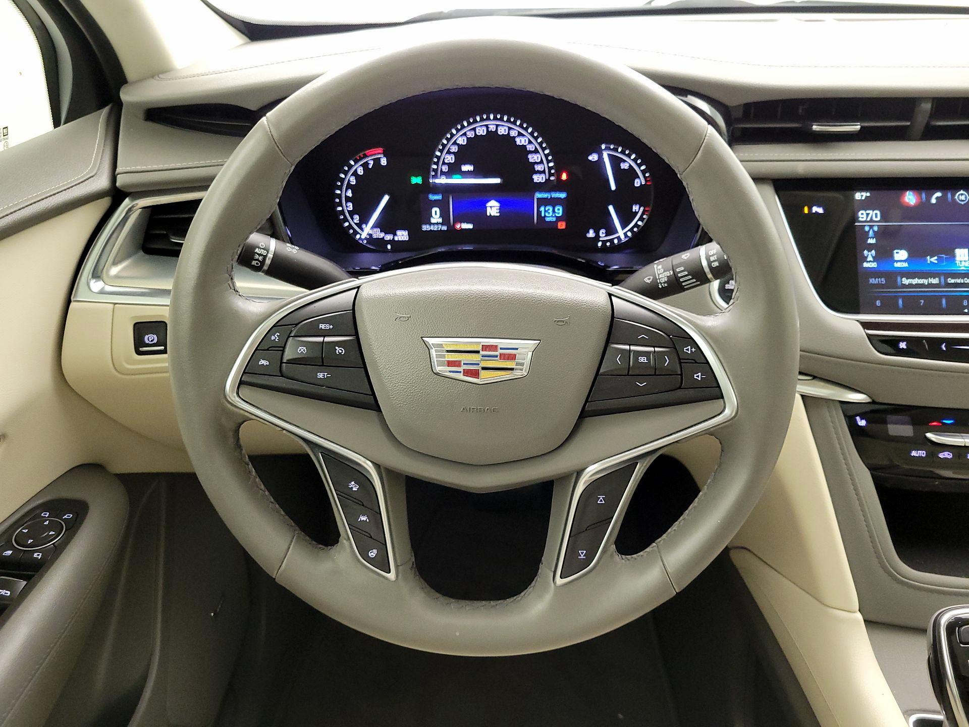 Thumbnail: 2019 Cadillac XT5 - 10