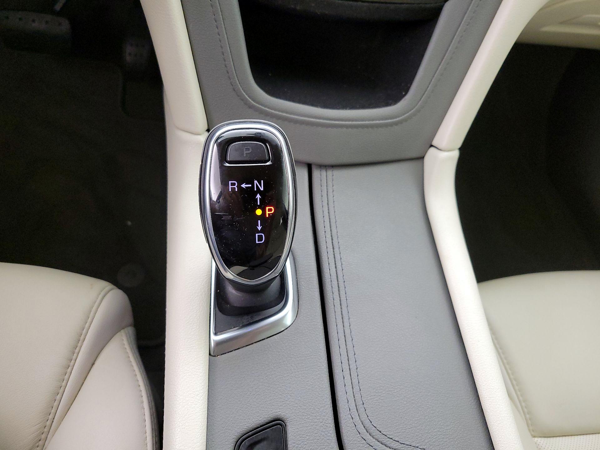 Thumbnail: 2019 Cadillac XT5 - 17