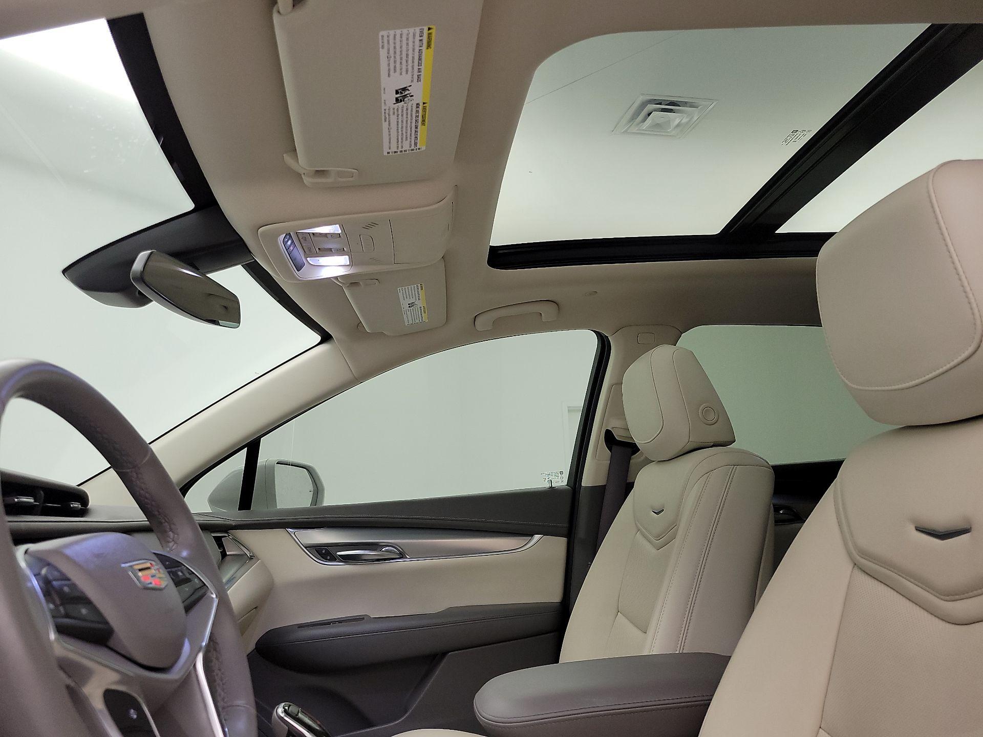 Thumbnail: 2019 Cadillac XT5 - 19