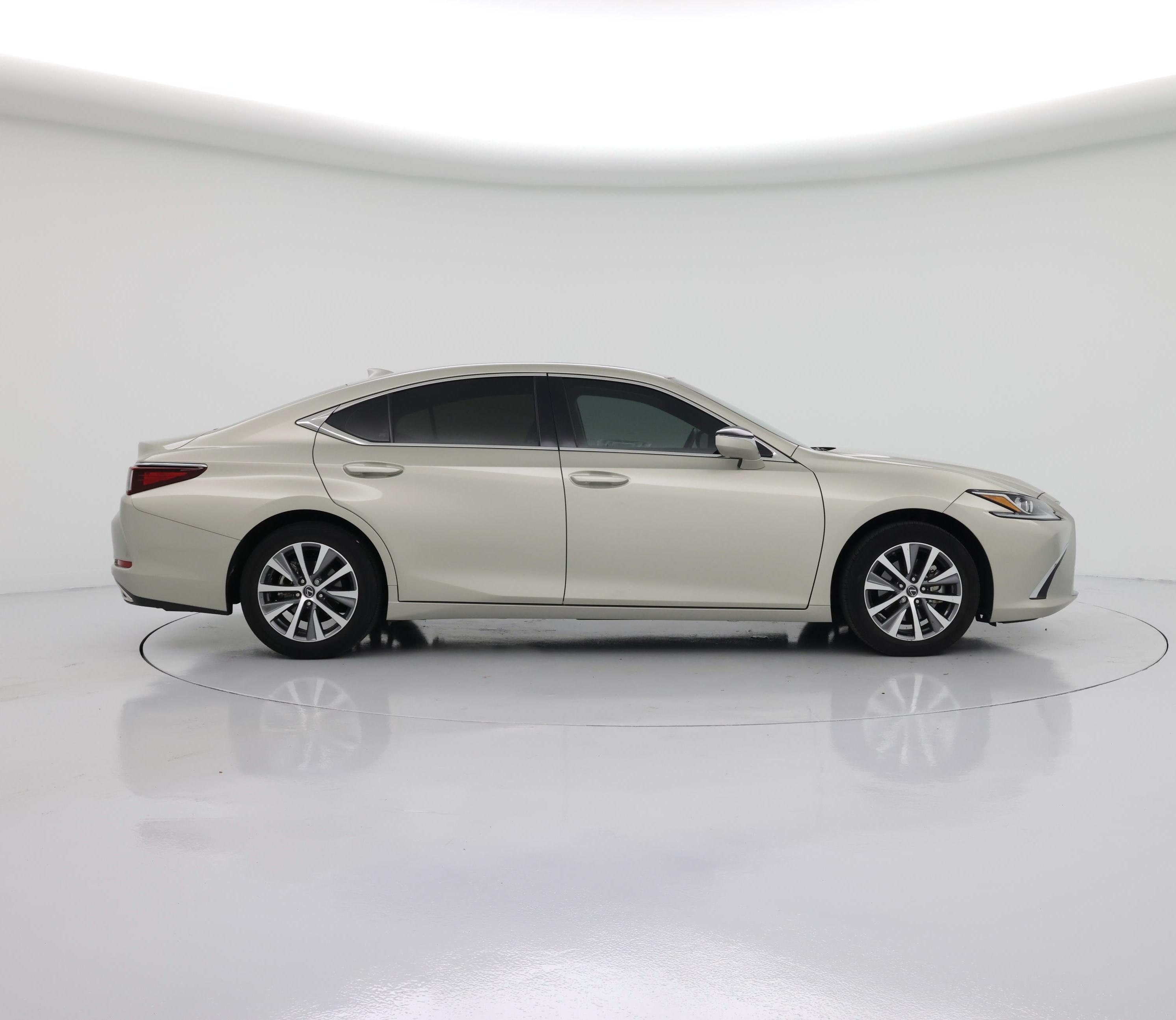 Thumbnail: 2021 Lexus ES - 7