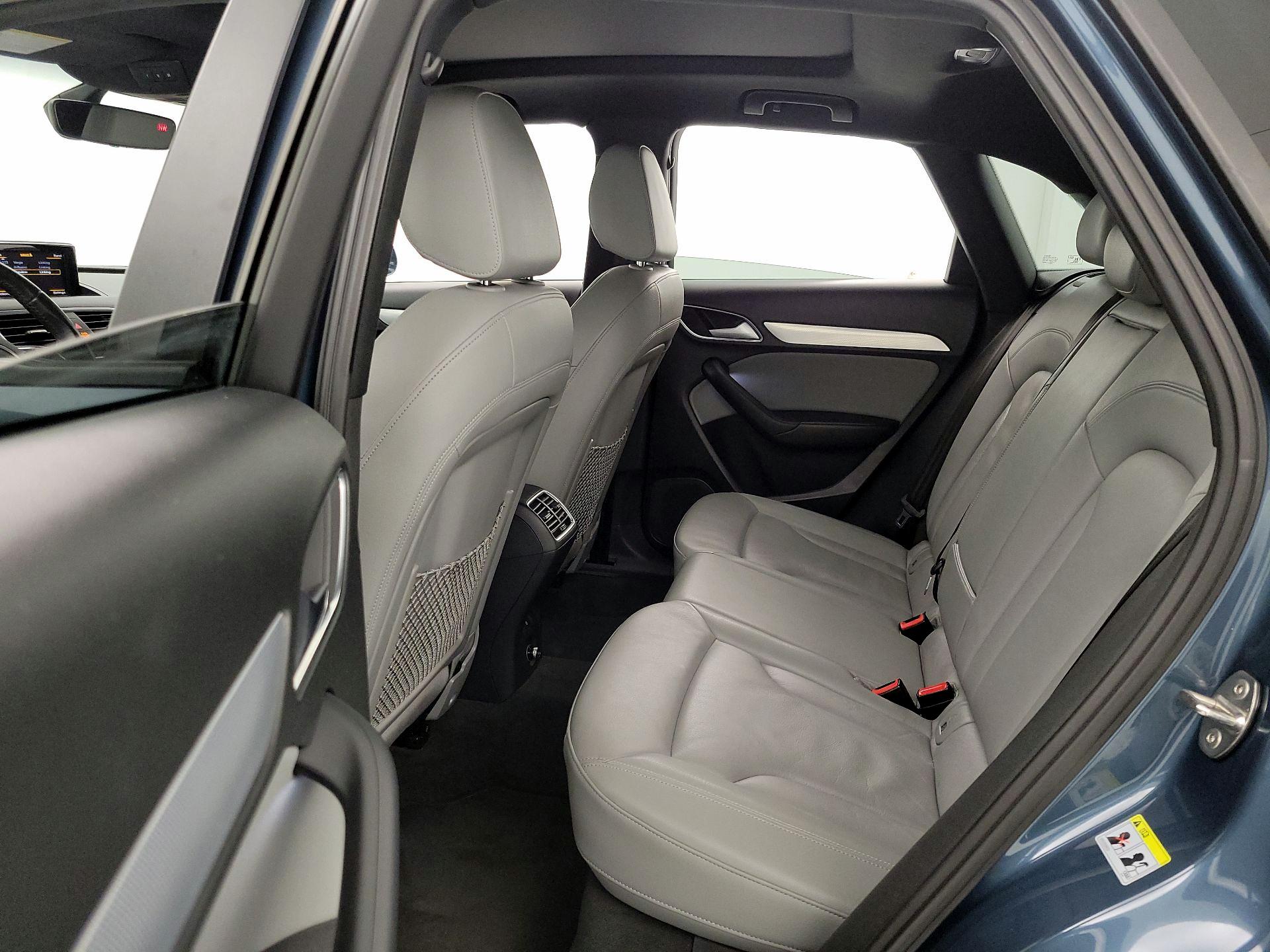 Thumbnail: 2018 Audi Q3 - 19