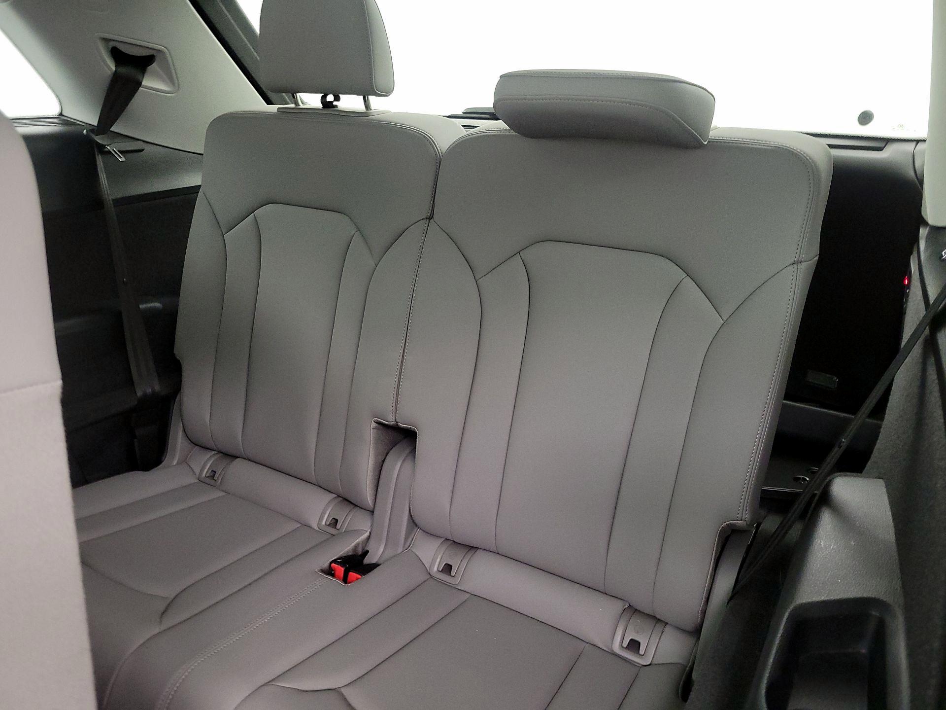 Thumbnail: 2021 Audi Q7 - 20