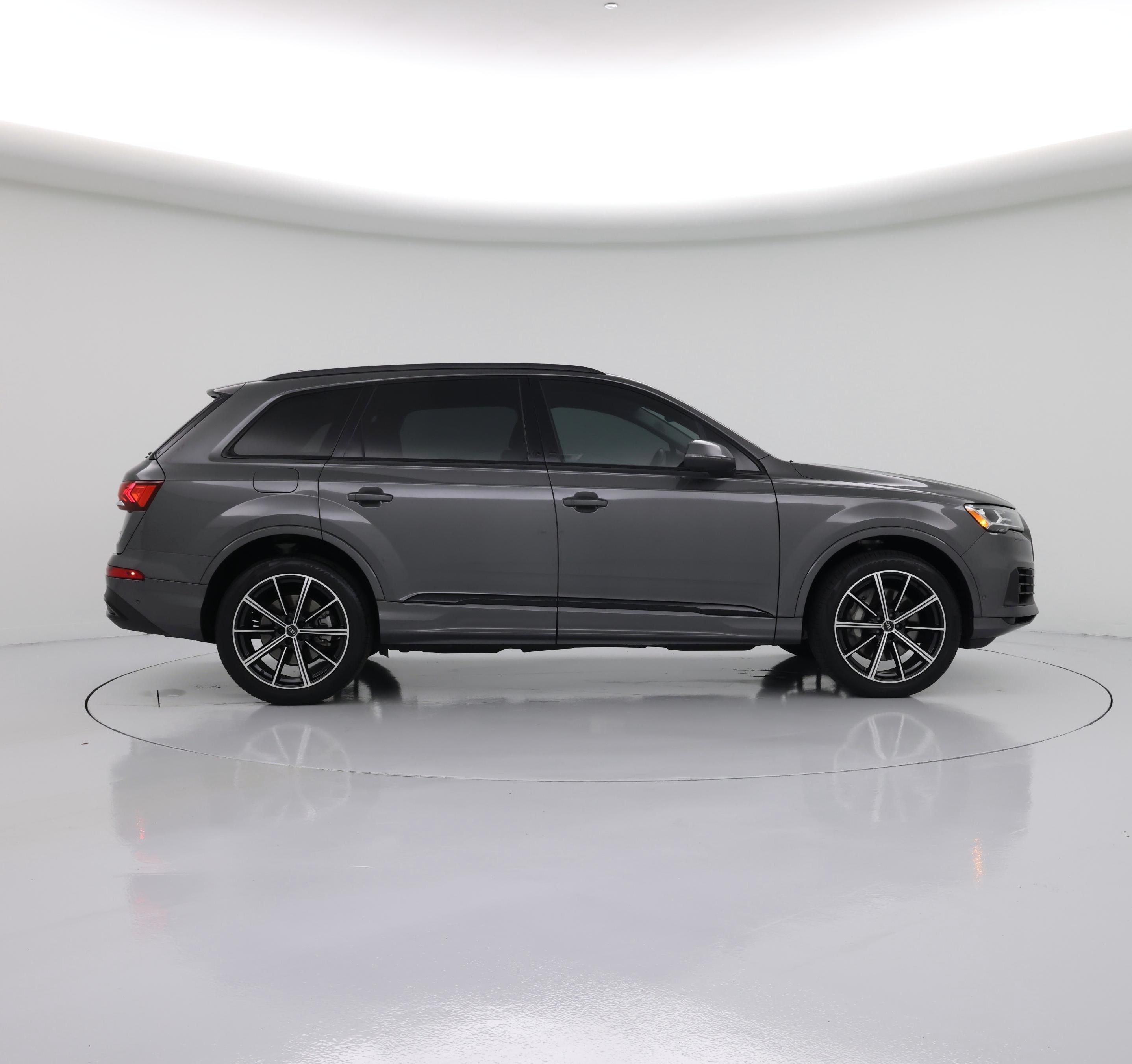 Thumbnail: 2021 Audi Q7 - 7