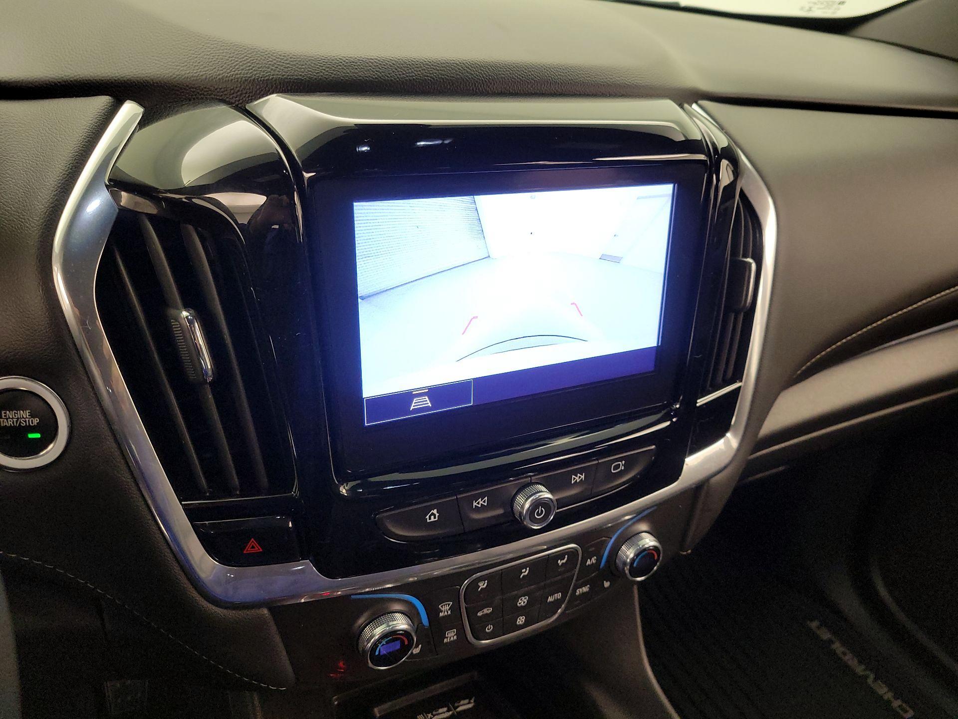 Thumbnail: 2022 Chevrolet Traverse - 14