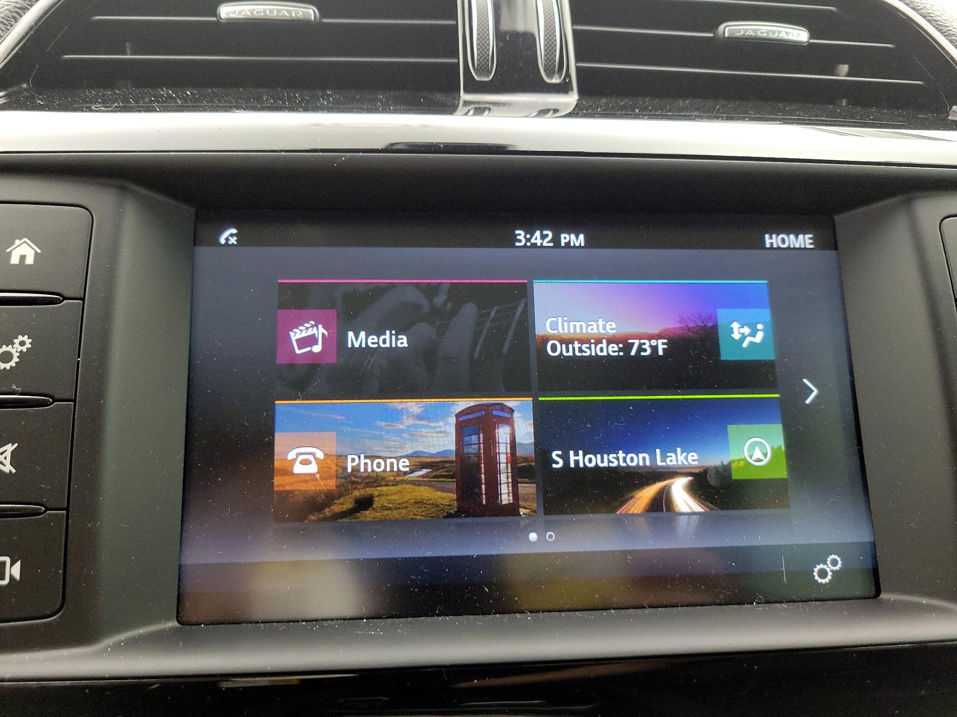 Thumbnail: 2018 Jaguar F-Pace - 16