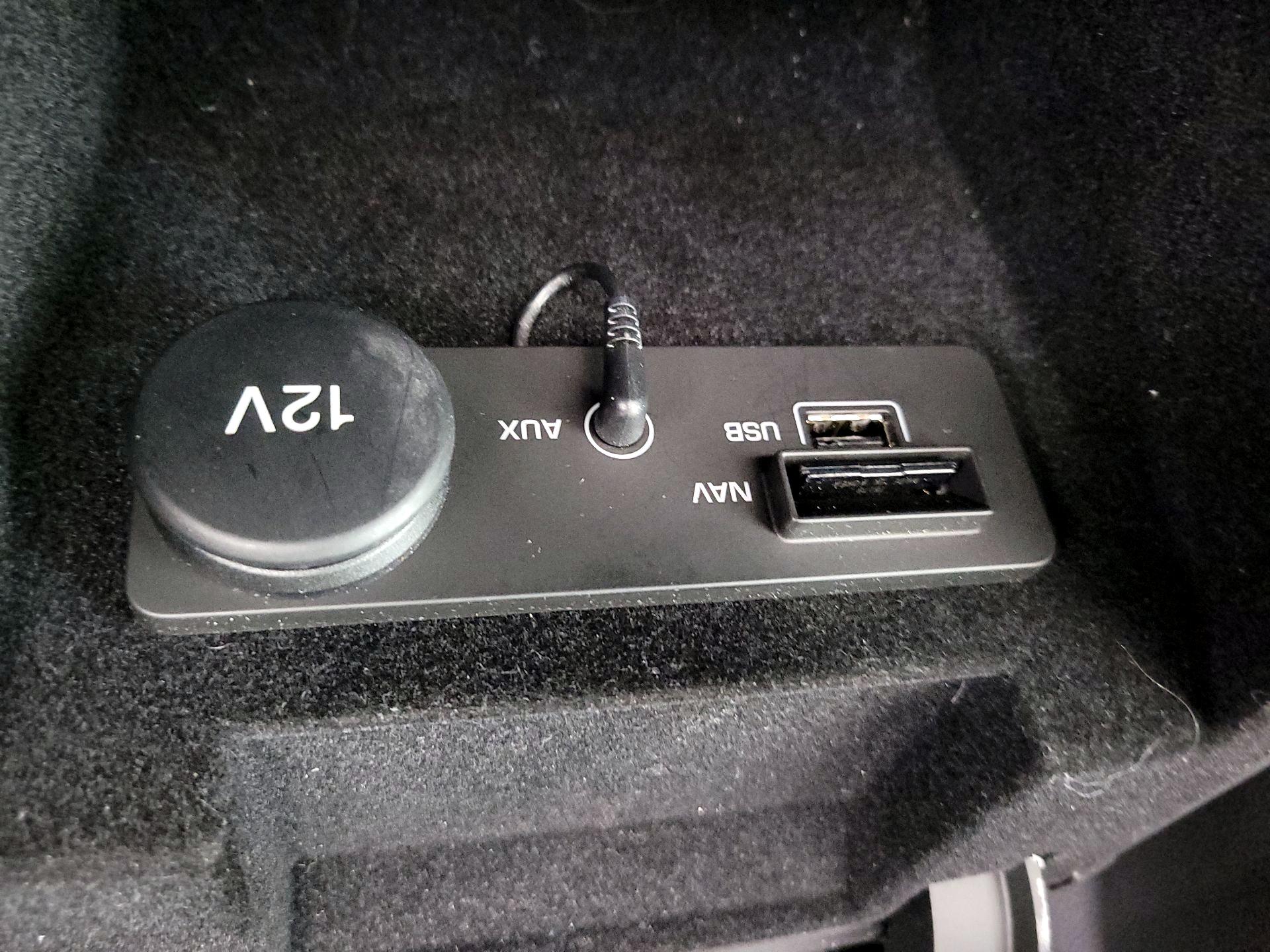 Thumbnail: 2018 Jaguar F-Pace - 19