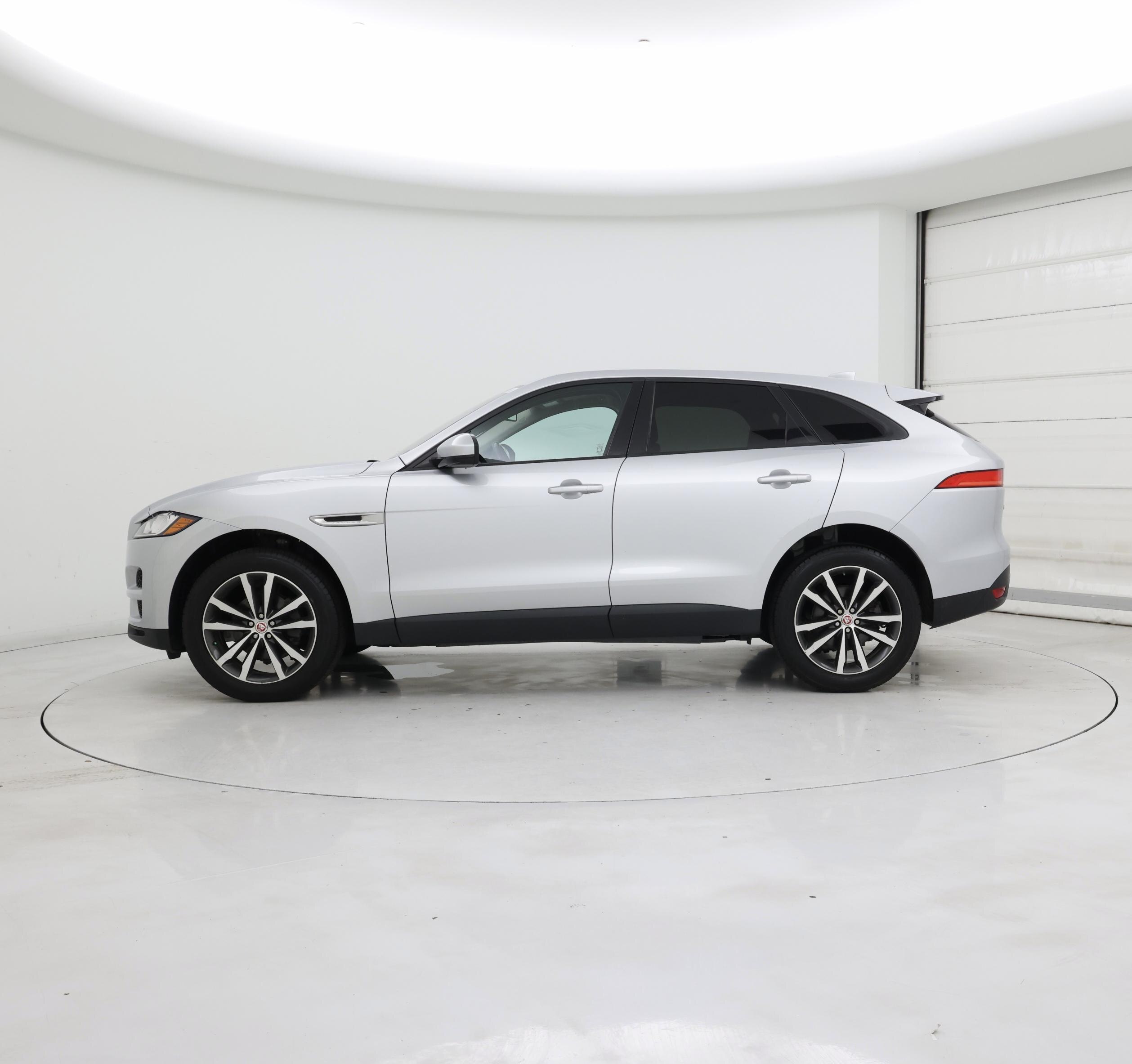 Thumbnail: 2018 Jaguar F-Pace - 3