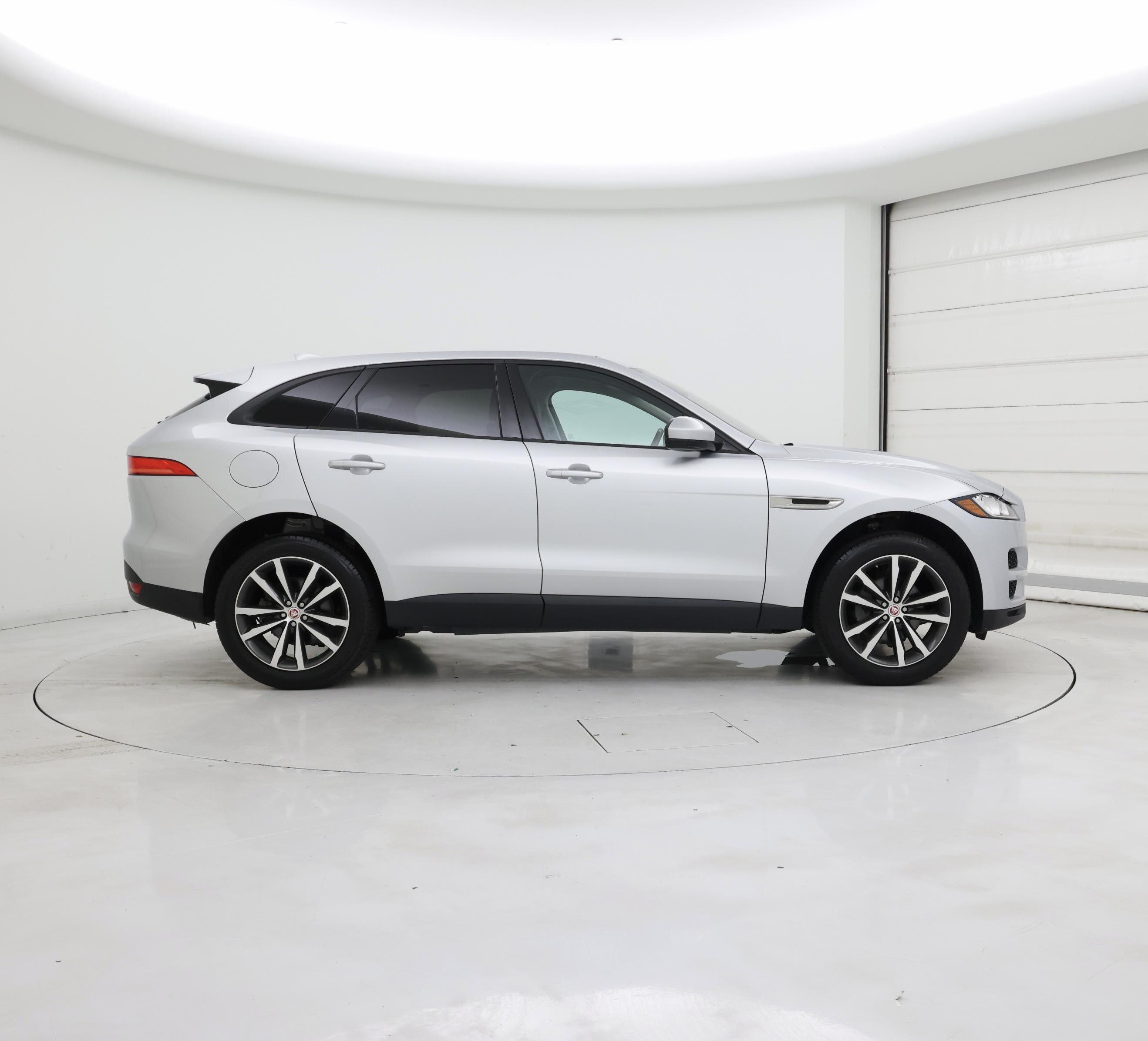 Thumbnail: 2018 Jaguar F-Pace - 7