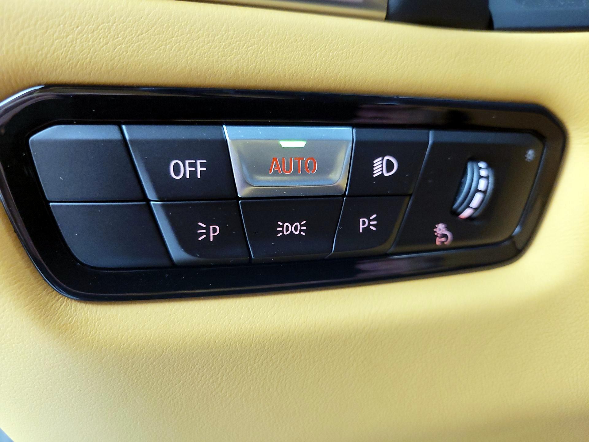 Thumbnail: 2022 BMW M8 - 13