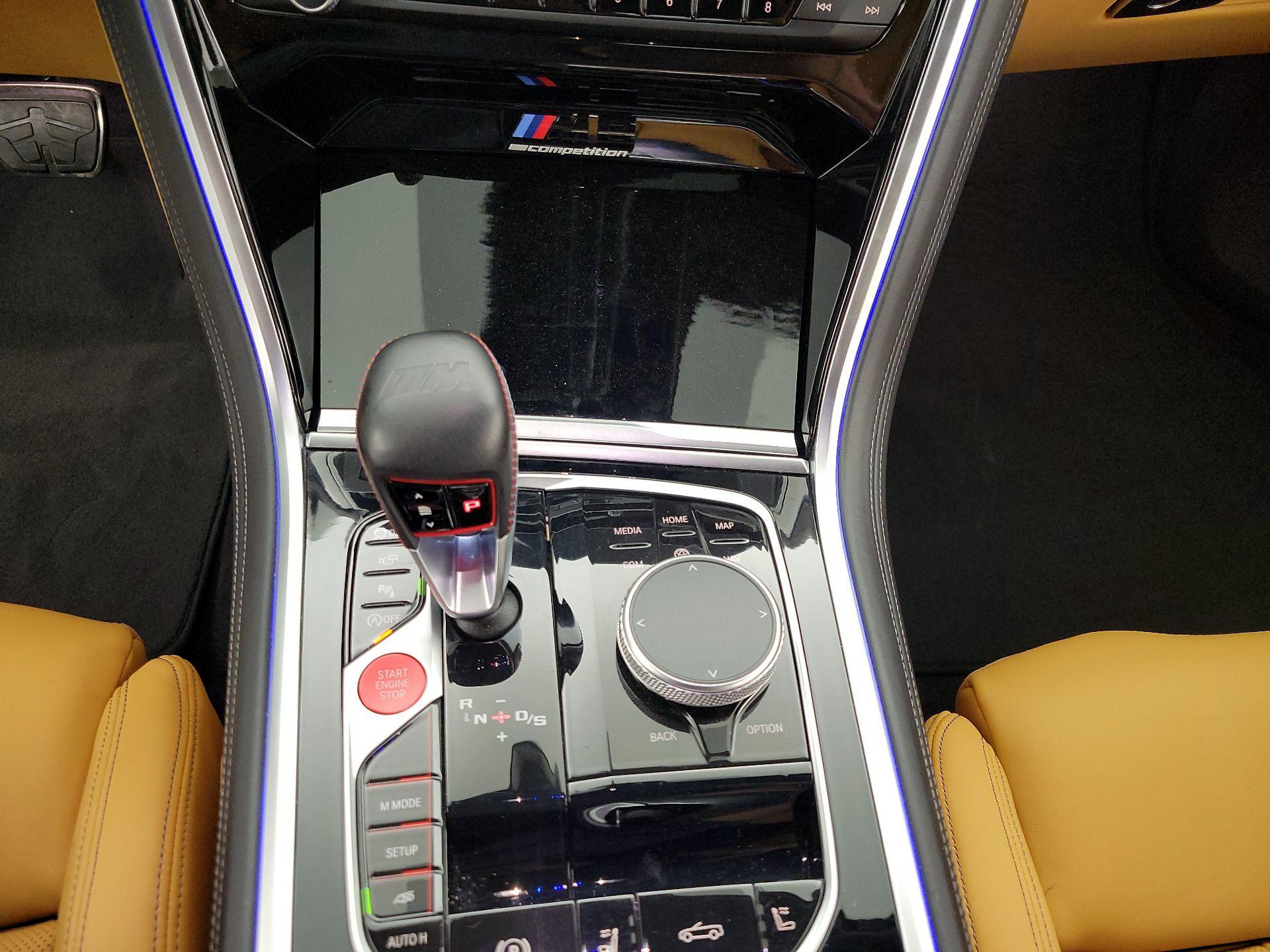 Thumbnail: 2022 BMW M8 - 18