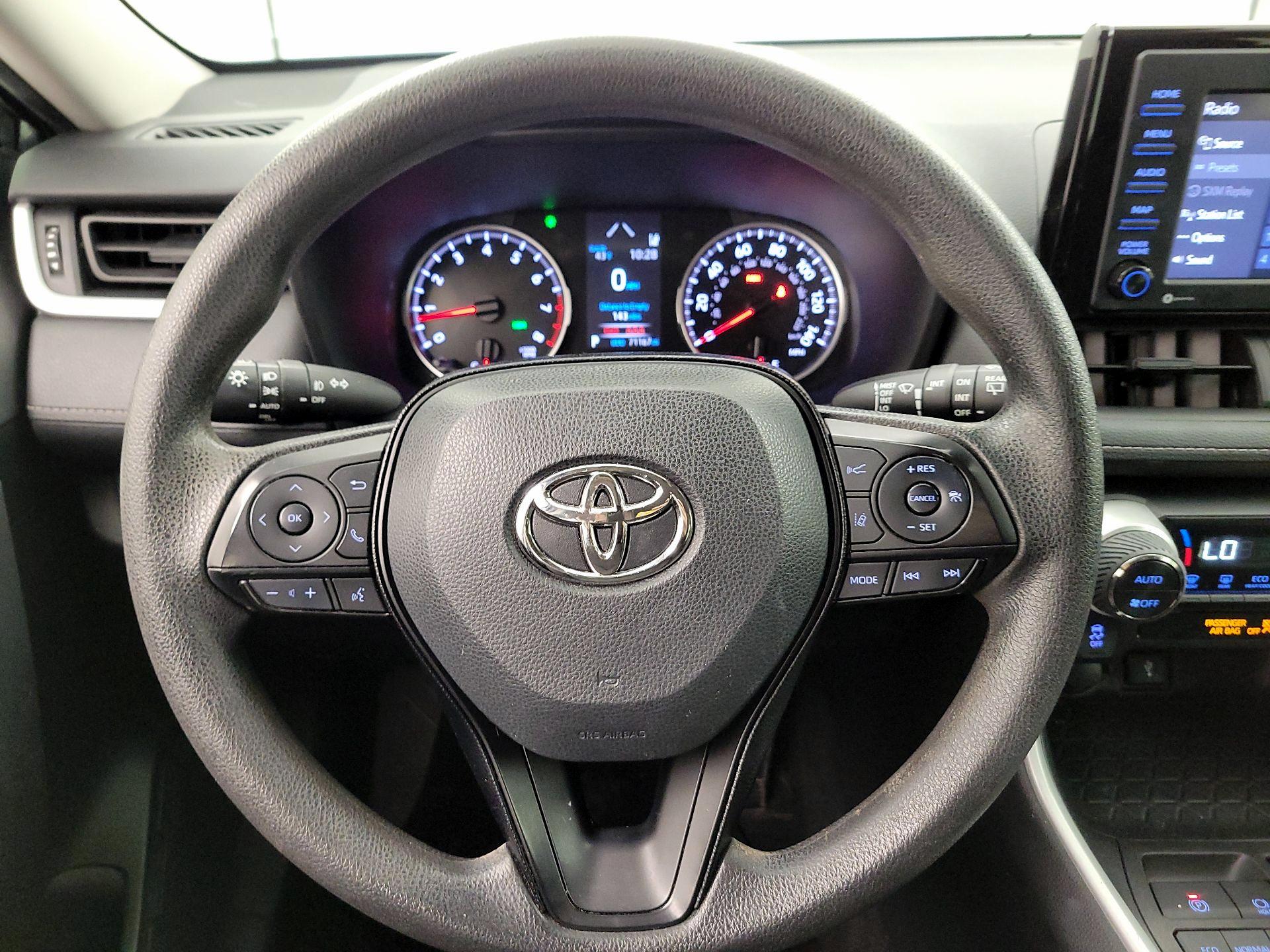 Thumbnail: 2021 Toyota RAV4 - 10