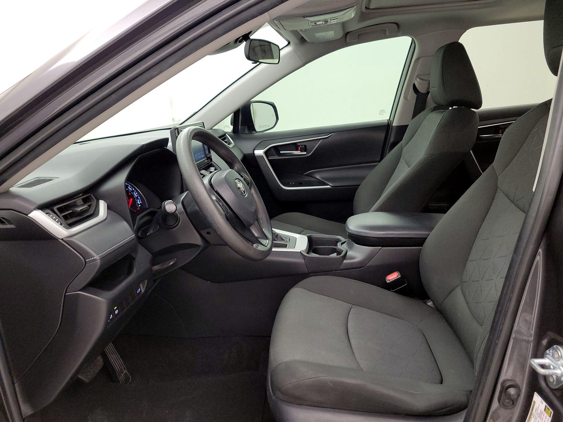 Thumbnail: 2021 Toyota RAV4 - 11