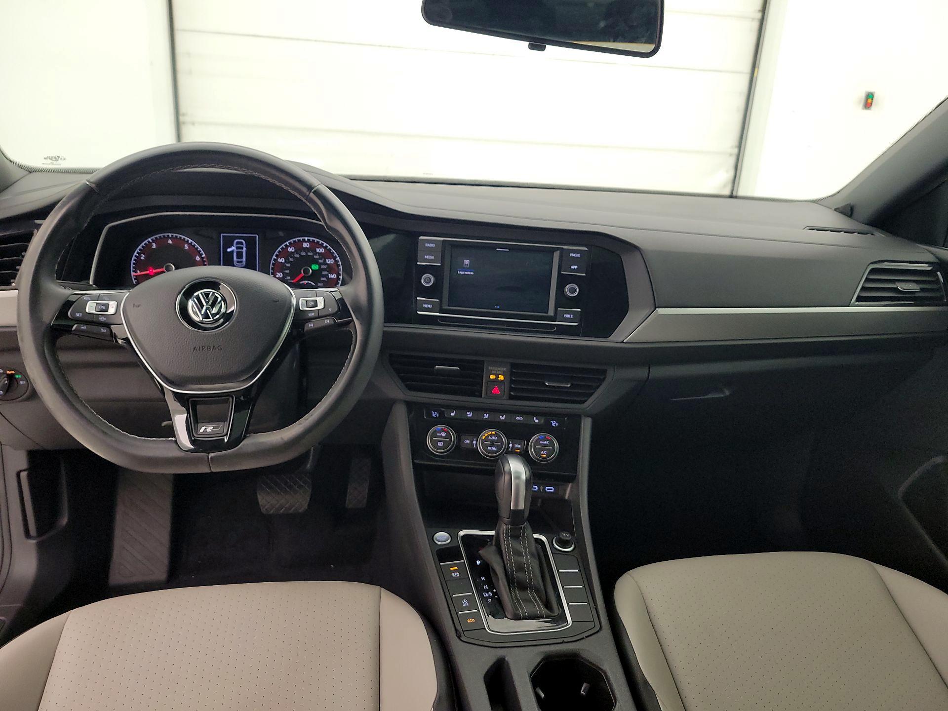 Thumbnail: 2020 Volkswagen Jetta - 9