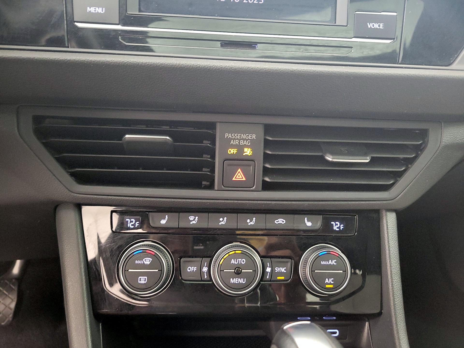 Thumbnail: 2020 Volkswagen Jetta - 16