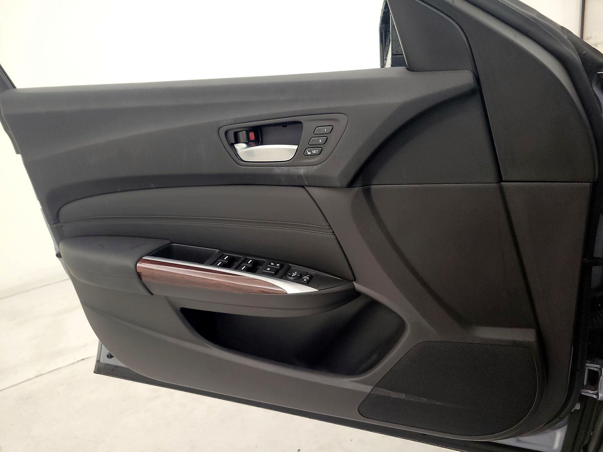 Thumbnail: 2015 Acura TLX - 12