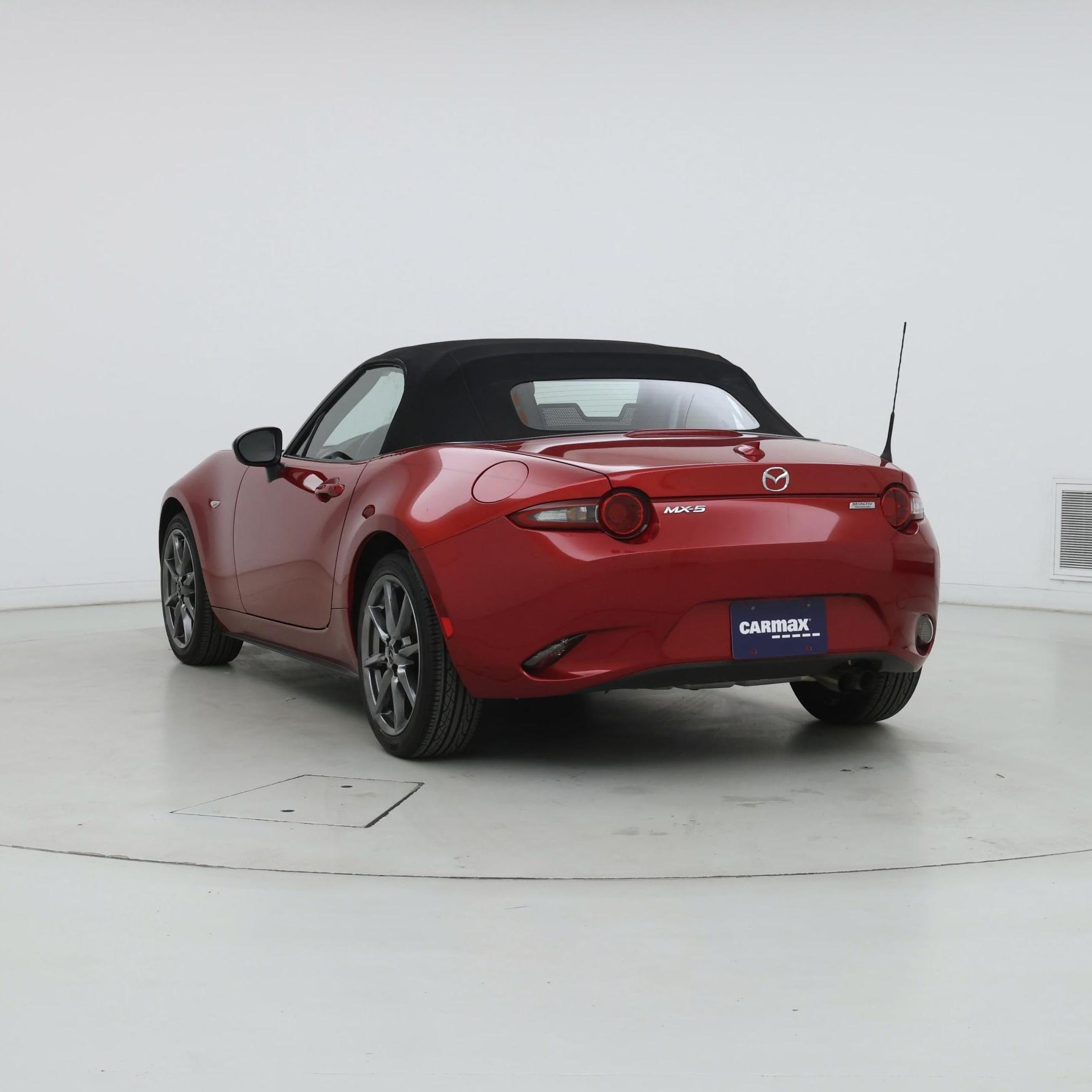 Thumbnail: 2016 Mazda MX-5 Miata - 2