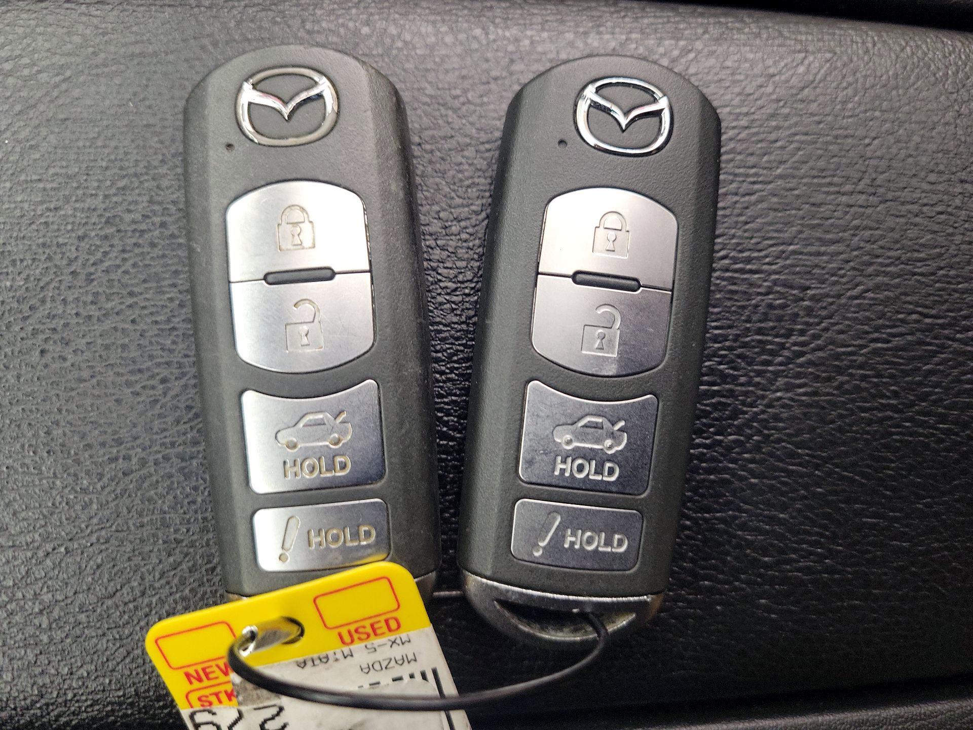 Thumbnail: 2016 Mazda MX-5 Miata - 20