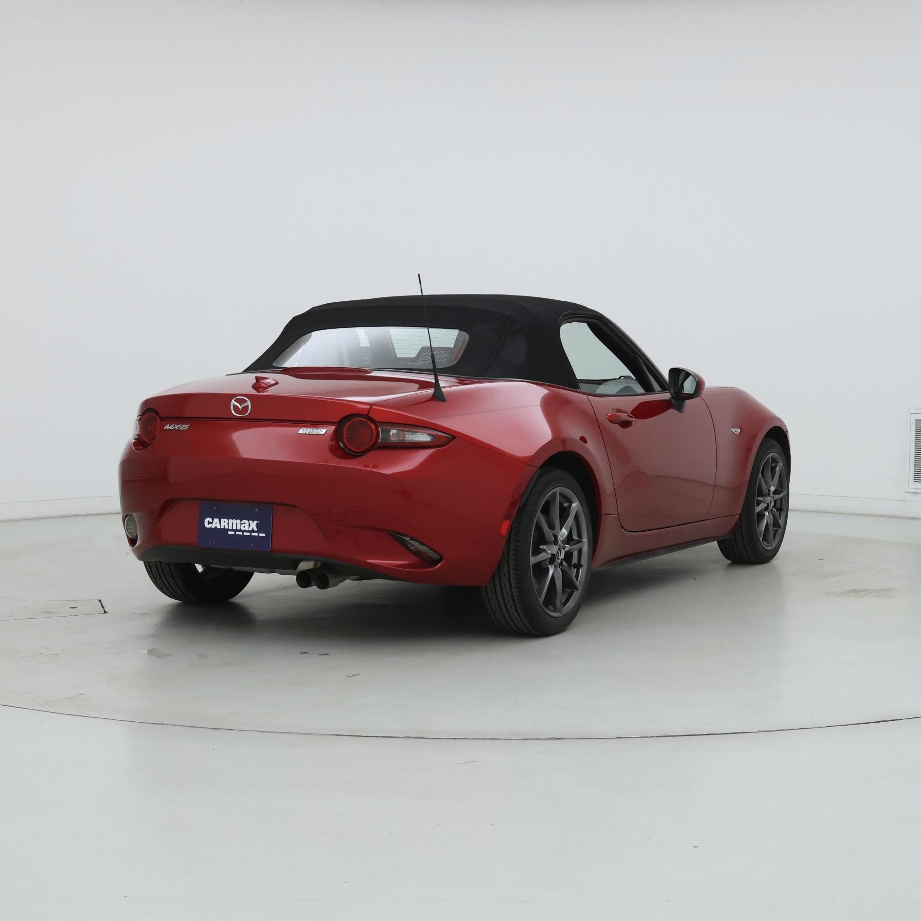 Thumbnail: 2016 Mazda MX-5 Miata - 8