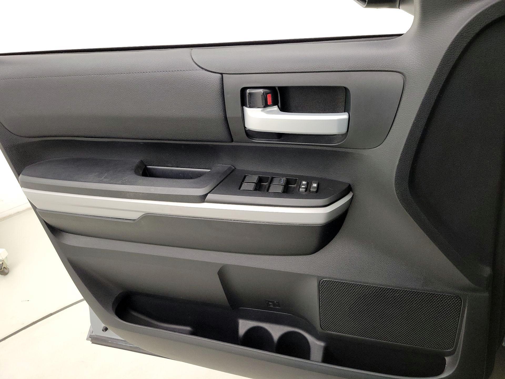 Thumbnail: 2019 Toyota Tundra - 12