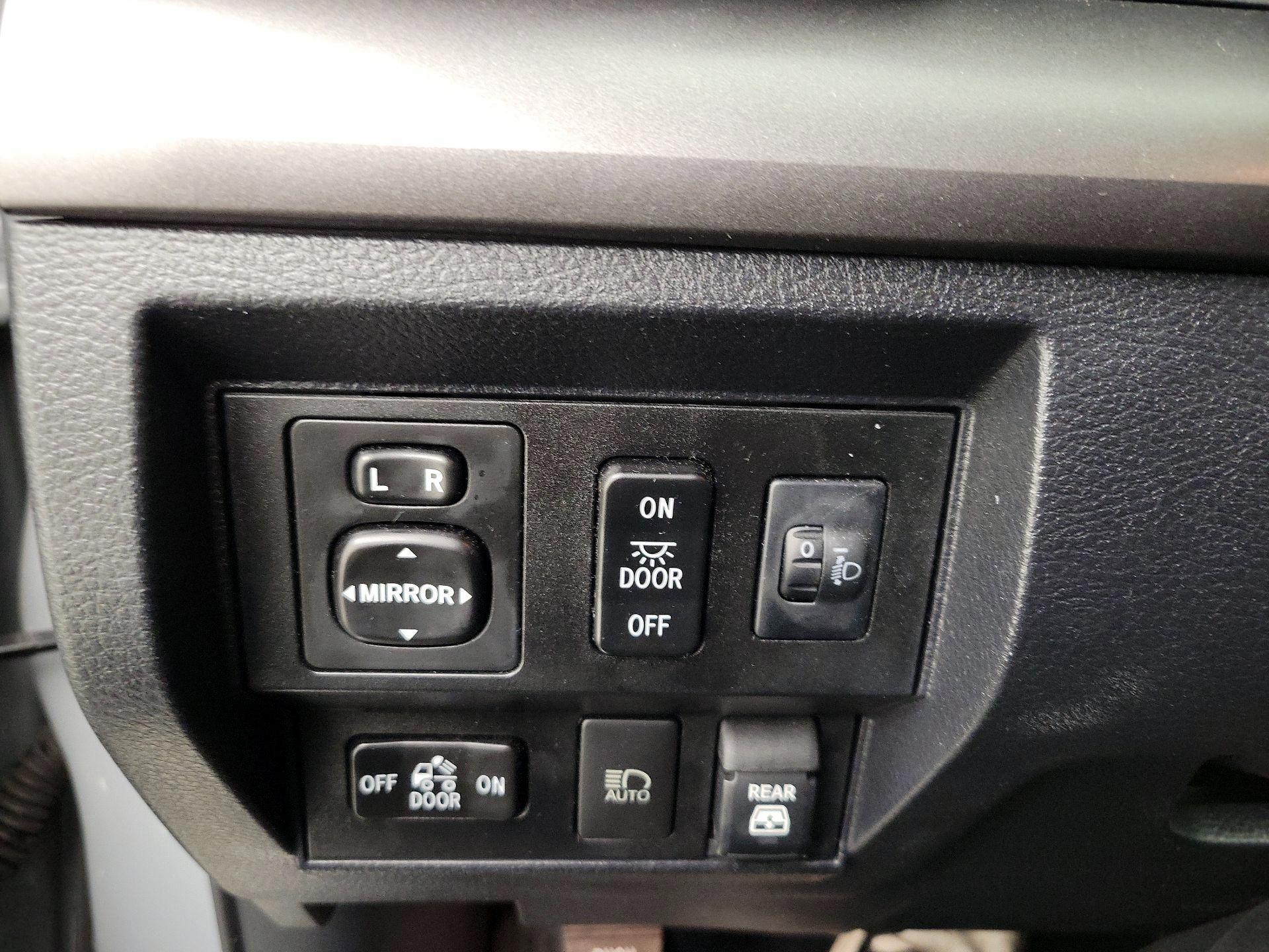 Thumbnail: 2019 Toyota Tundra - 13