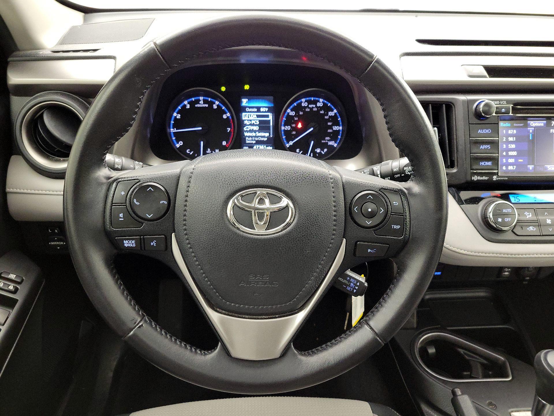 Thumbnail: 2017 Toyota RAV4 - 10
