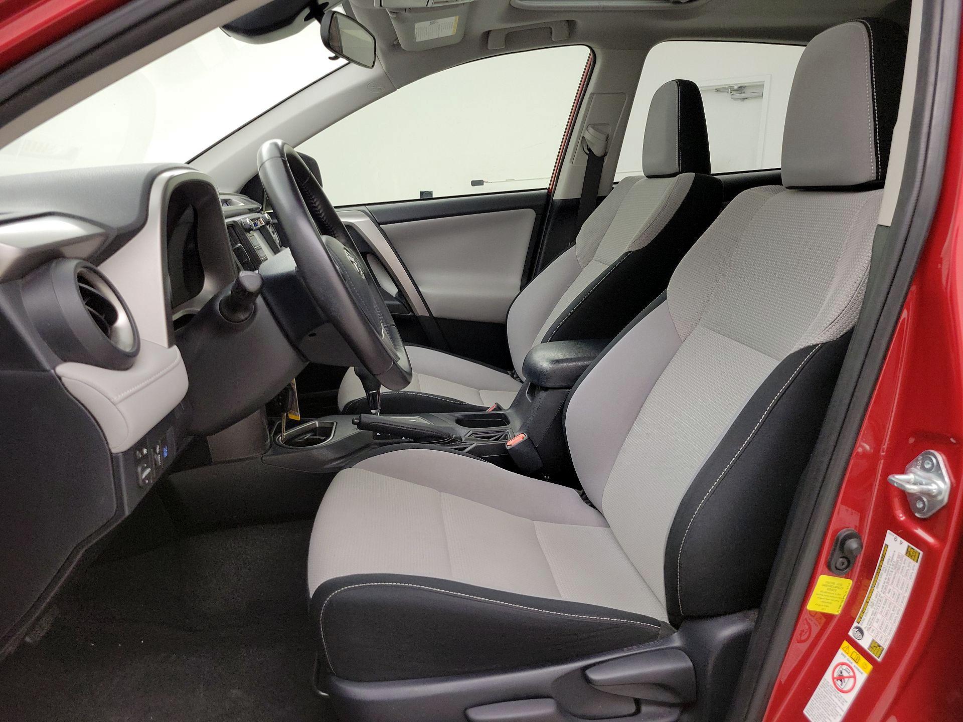 Thumbnail: 2017 Toyota RAV4 - 11