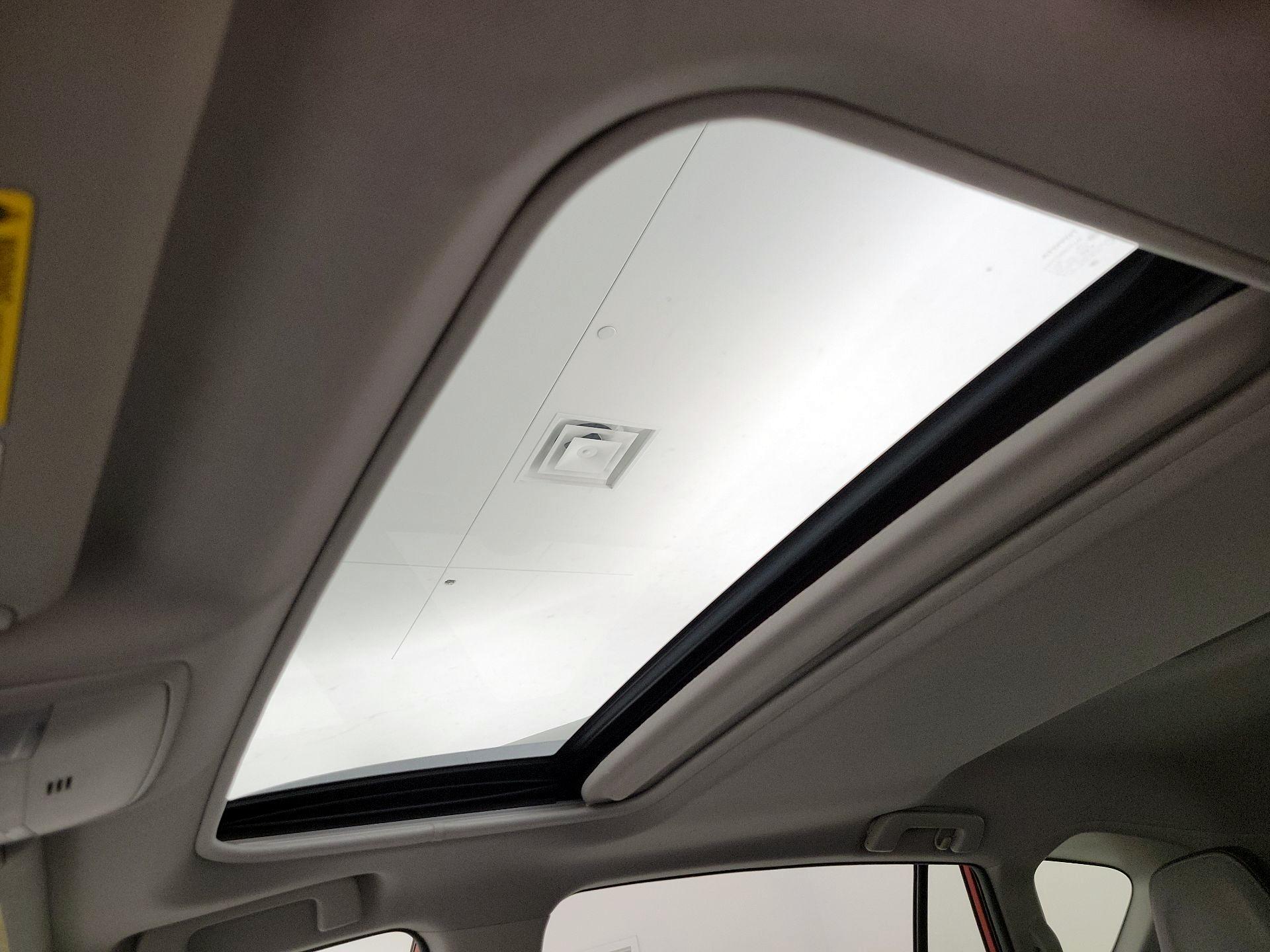 Thumbnail: 2017 Toyota RAV4 - 19