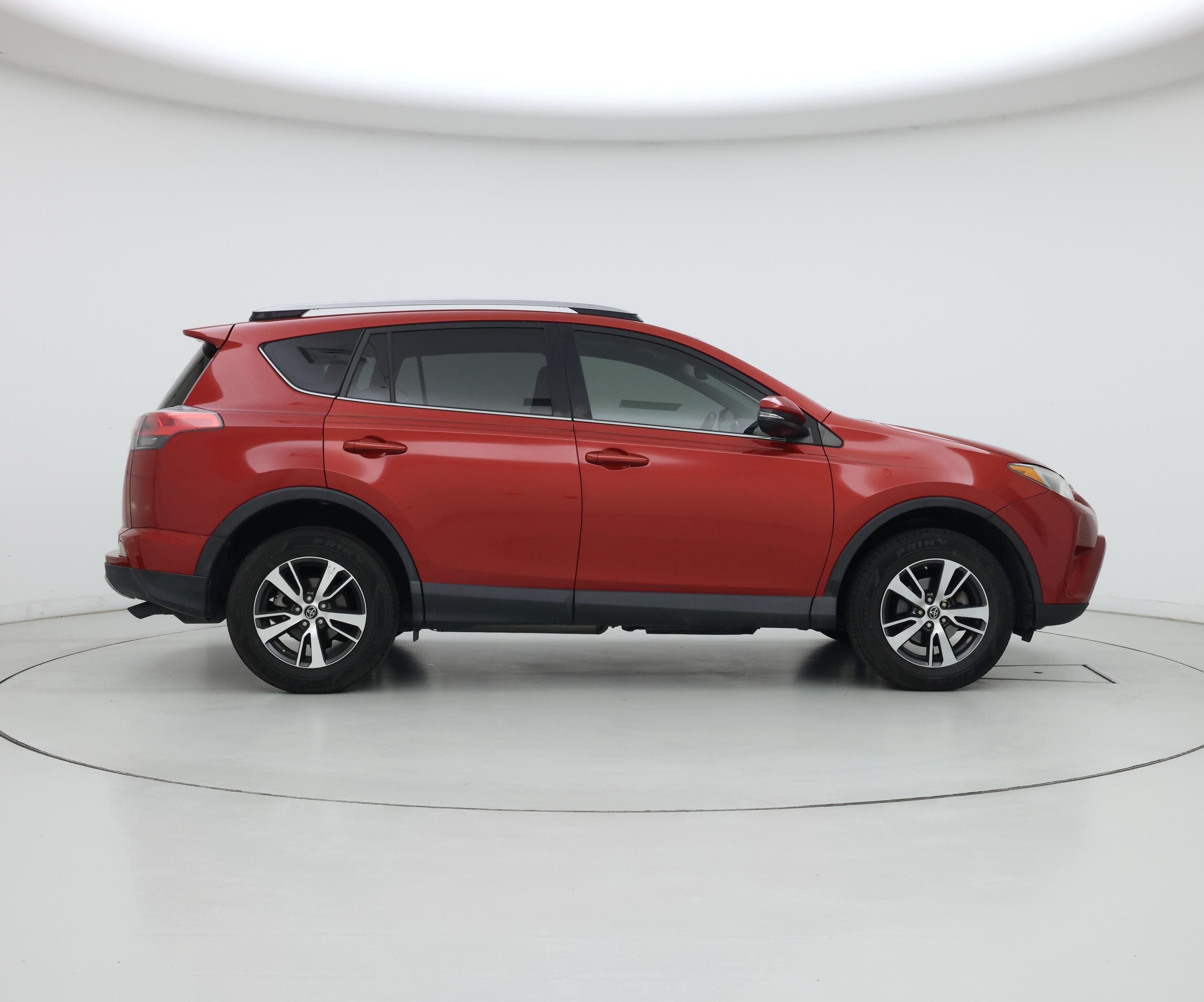 Thumbnail: 2017 Toyota RAV4 - 7