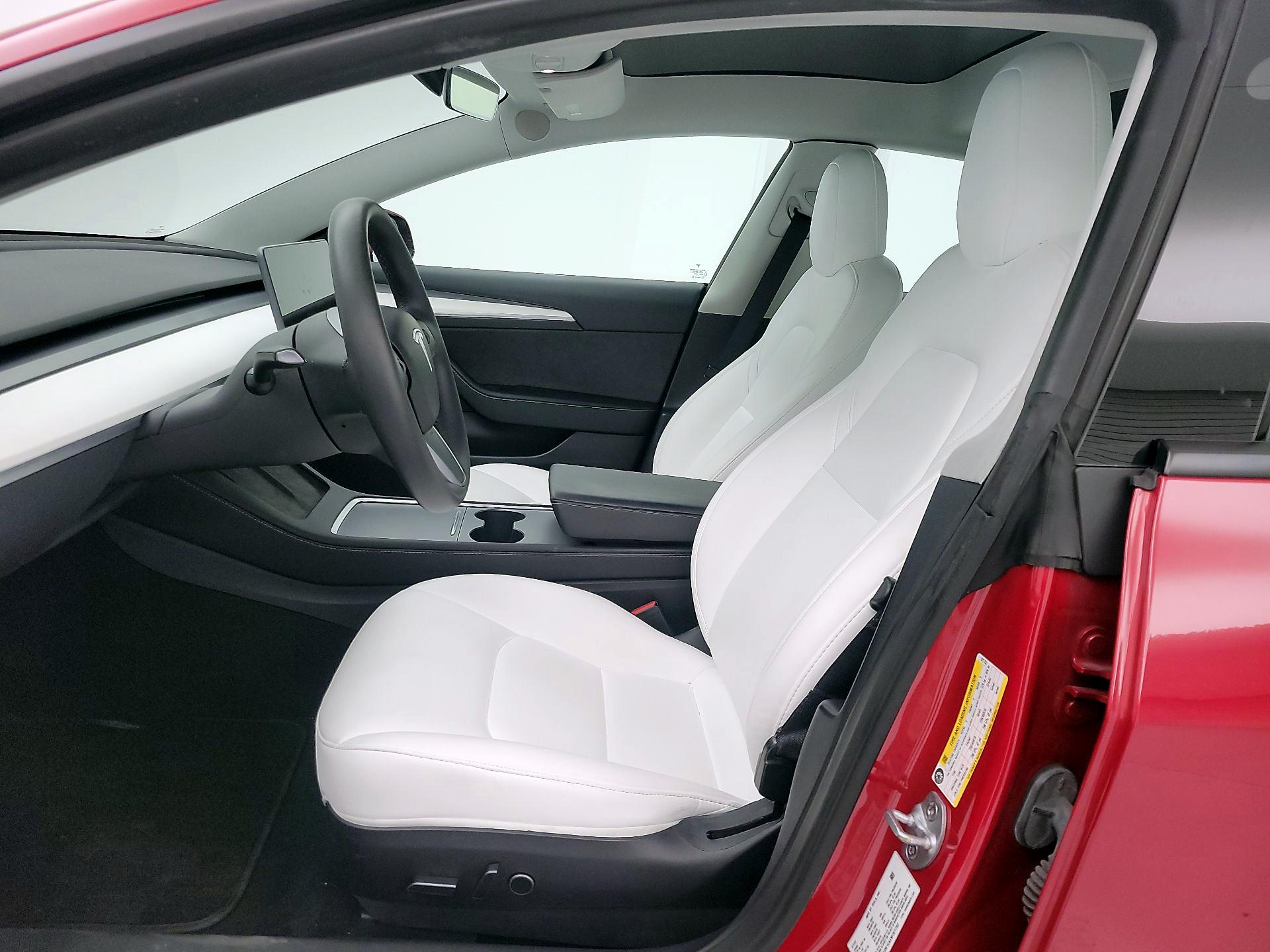 Thumbnail: 2022 Tesla Model 3 - 11