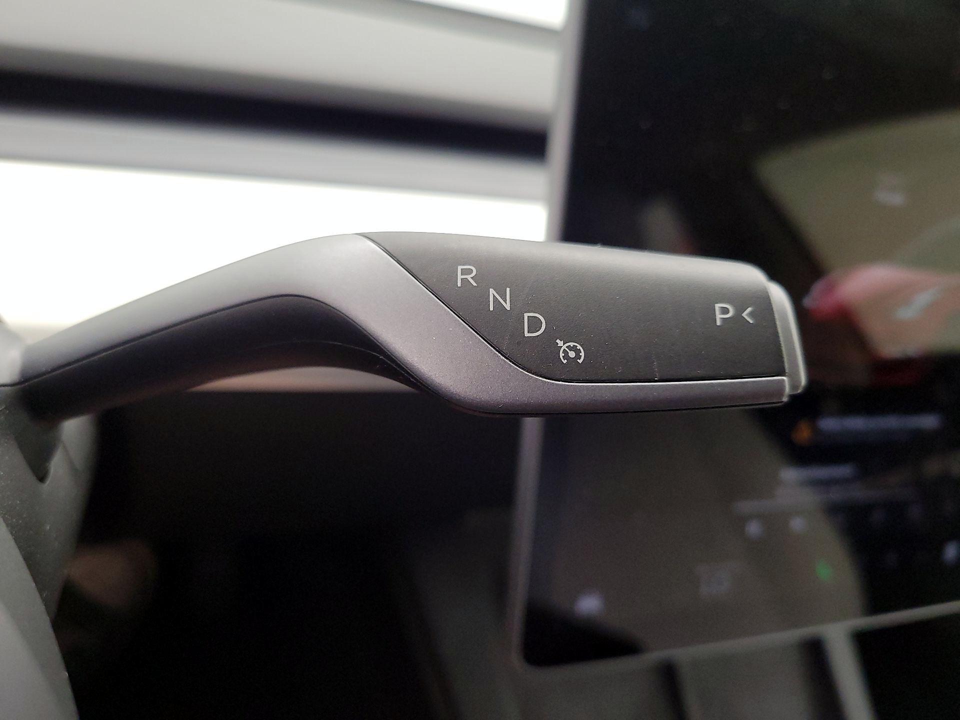 Thumbnail: 2022 Tesla Model 3 - 17