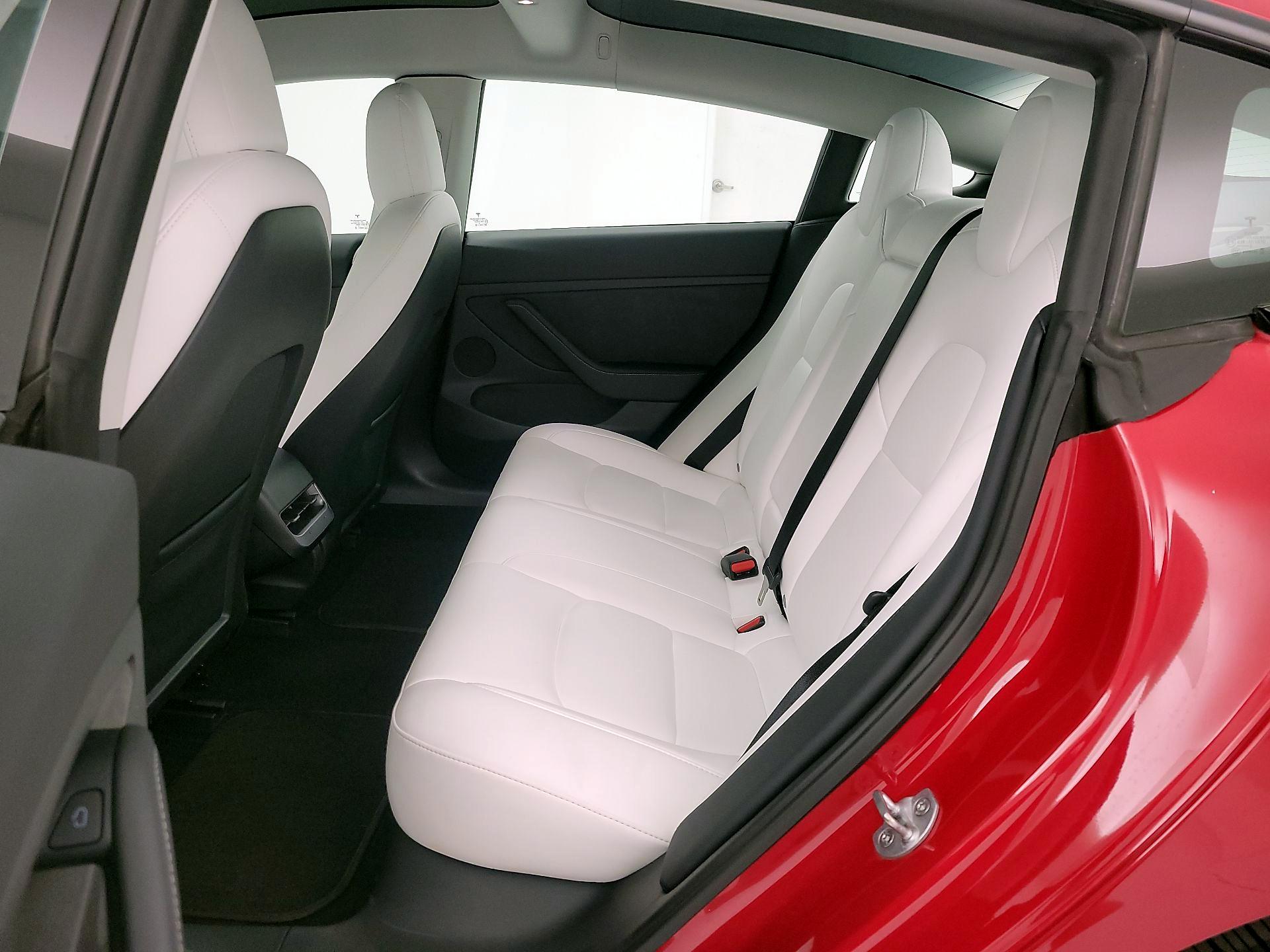 Thumbnail: 2022 Tesla Model 3 - 19